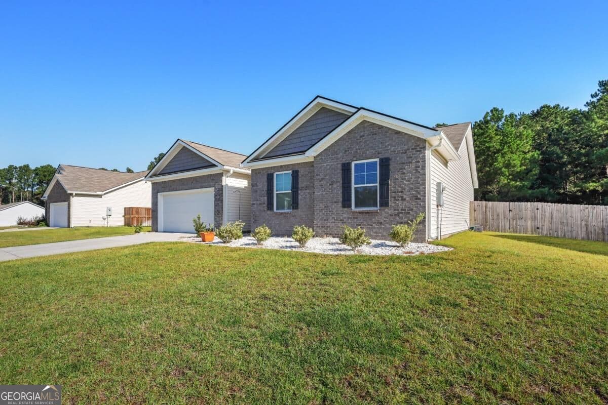 3 bedroom, 2 bathroom, 1,793 sq ft single family residence for sale at 210 Sage Field Drive, Rincon, GA 31326 — photo 3