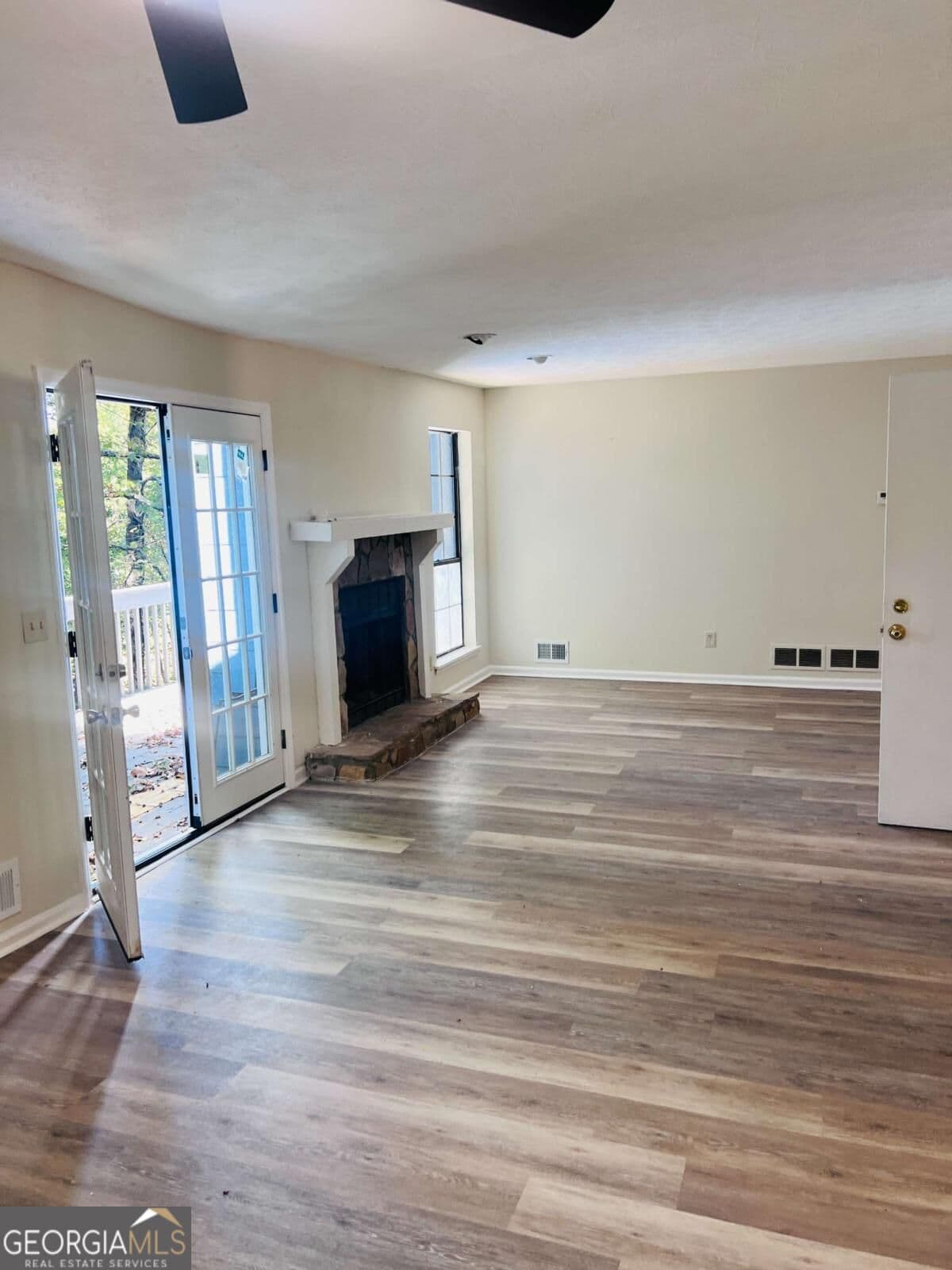 3 bedroom, 2.5 bathroom, 1,672 sq ft townhouse for rent at 854 Brandy Oaks Lane, Stone Mountain, GA 30088 for $1,950 a month — photo 6