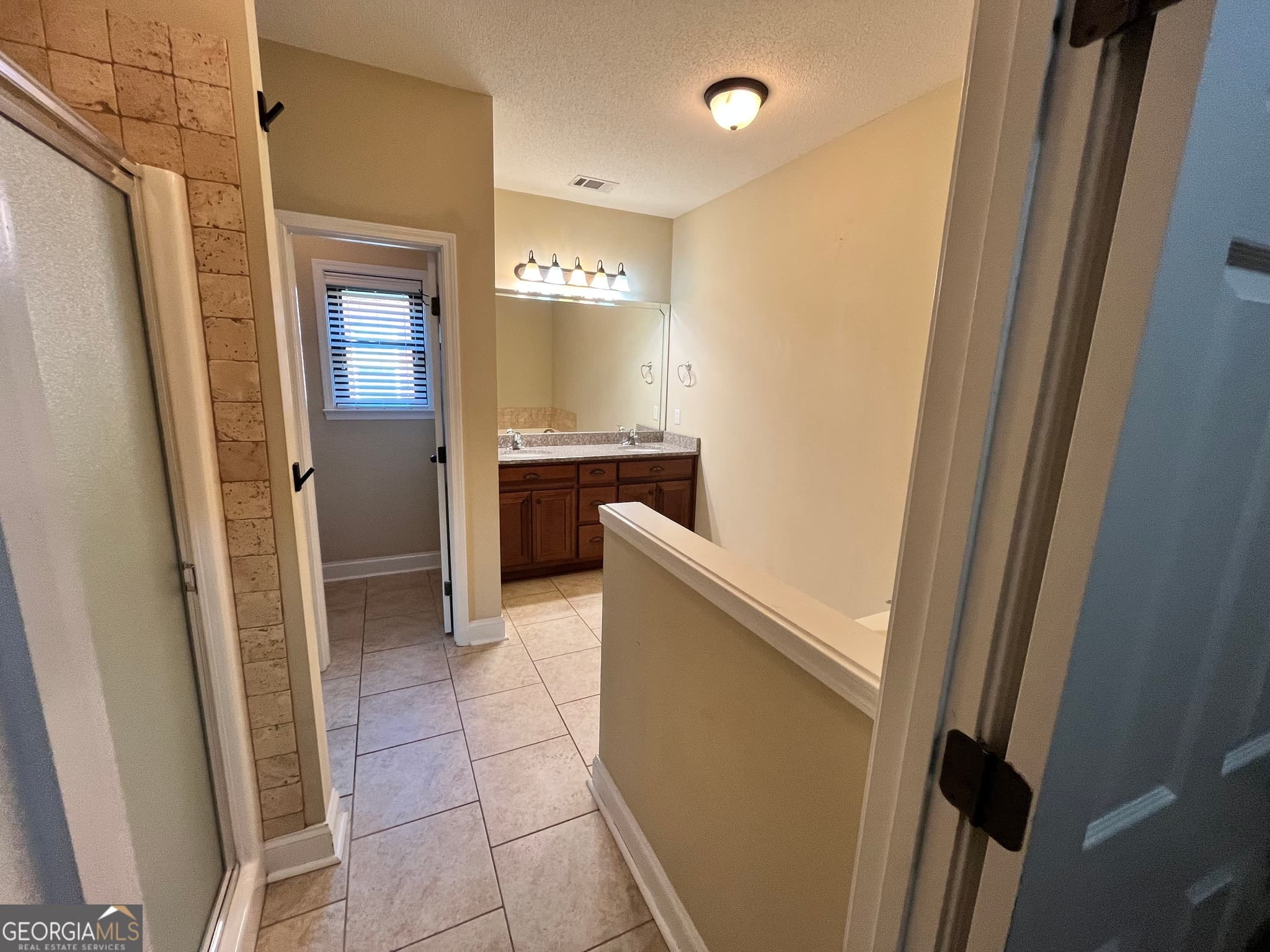 4 bedroom, 2 bathroom, 1,962 sq ft single family residence for rent at 416 Hunts Landing Drive, Kathleen, GA 31047 for $2,400 a month — photo 8
