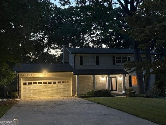 5 bedroom, 3 bathroom, 2,432 sq ft single family residence for sale at 4814 Coldstream Drive, Atlanta, GA 30360 — photo 2