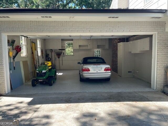 5 bedroom, 3 bathroom, 2,432 sq ft single family residence for sale at 4814 Coldstream Drive, Atlanta, GA 30360 — photo 4