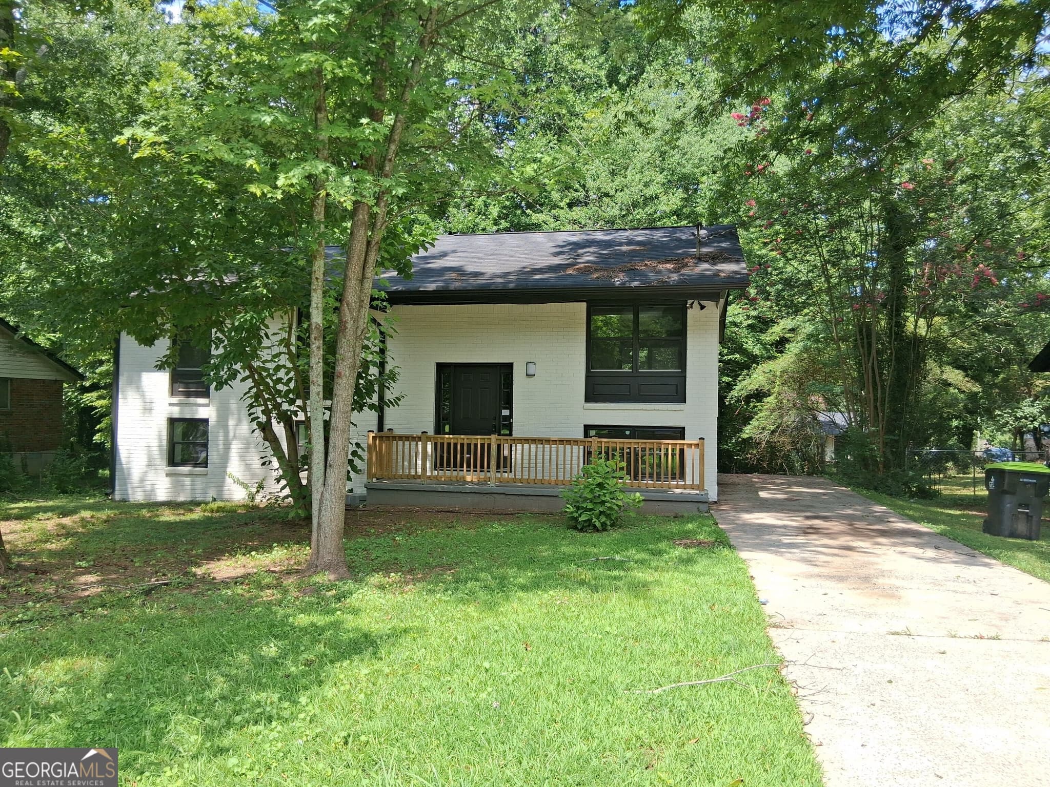 3 bedroom, 1.5 bathroom, 1,600 sq ft single family residence for rent at 8229 Queens Drive, Jonesboro, GA 30238 for $1,595 a month — photo 1 of 1