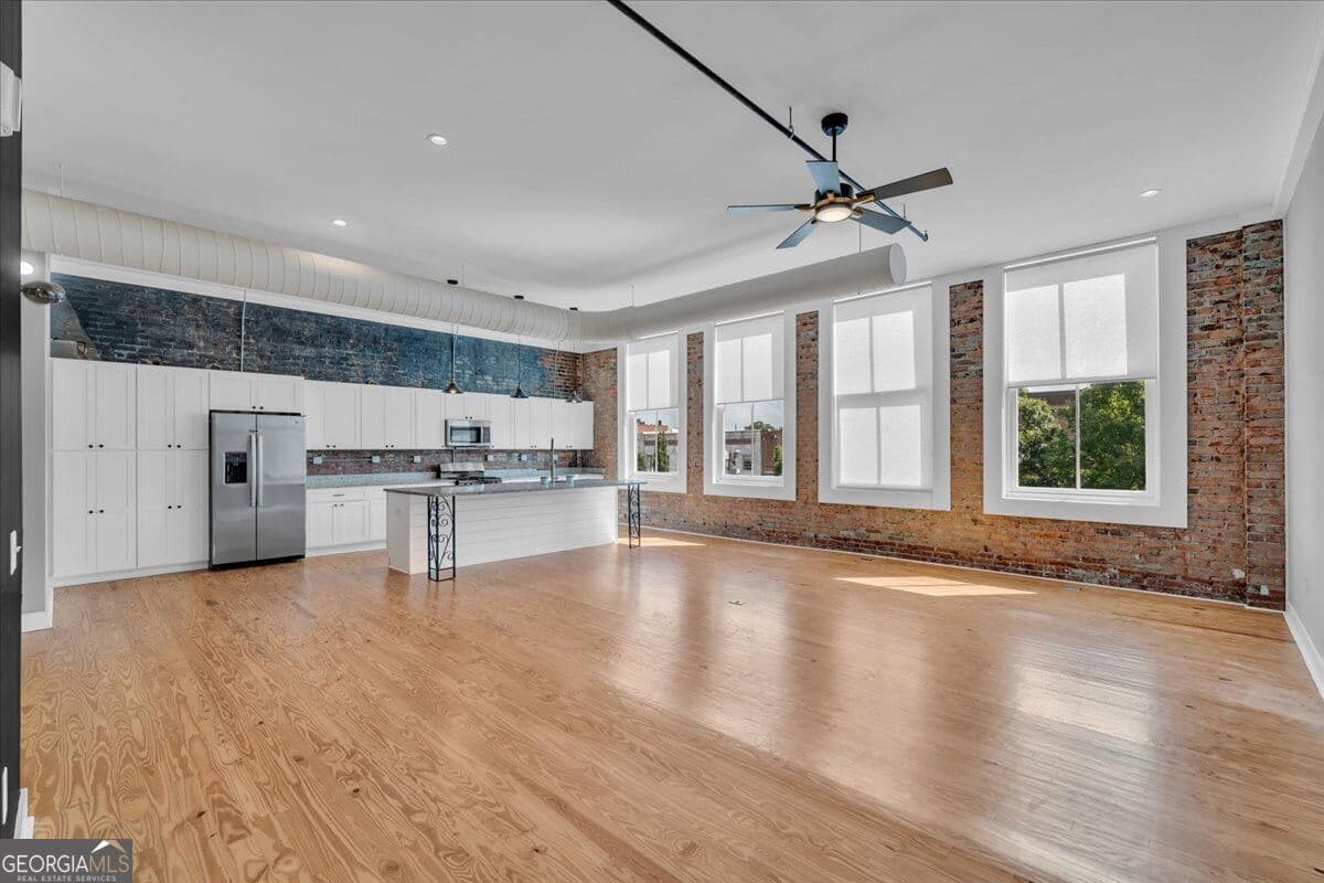5 bedroom, 6 bathroom, 9,650 sq ft loft,single family residence for sale at 565 Poplar Street, Macon, GA 31210 — photo 5