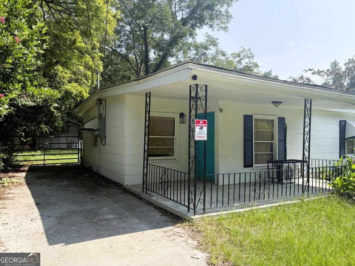 2 bedroom, 1 bathroom, 832 sq ft single family residence for sale at 4049 Villa Avenue, Macon, GA 31204 — photo 2
