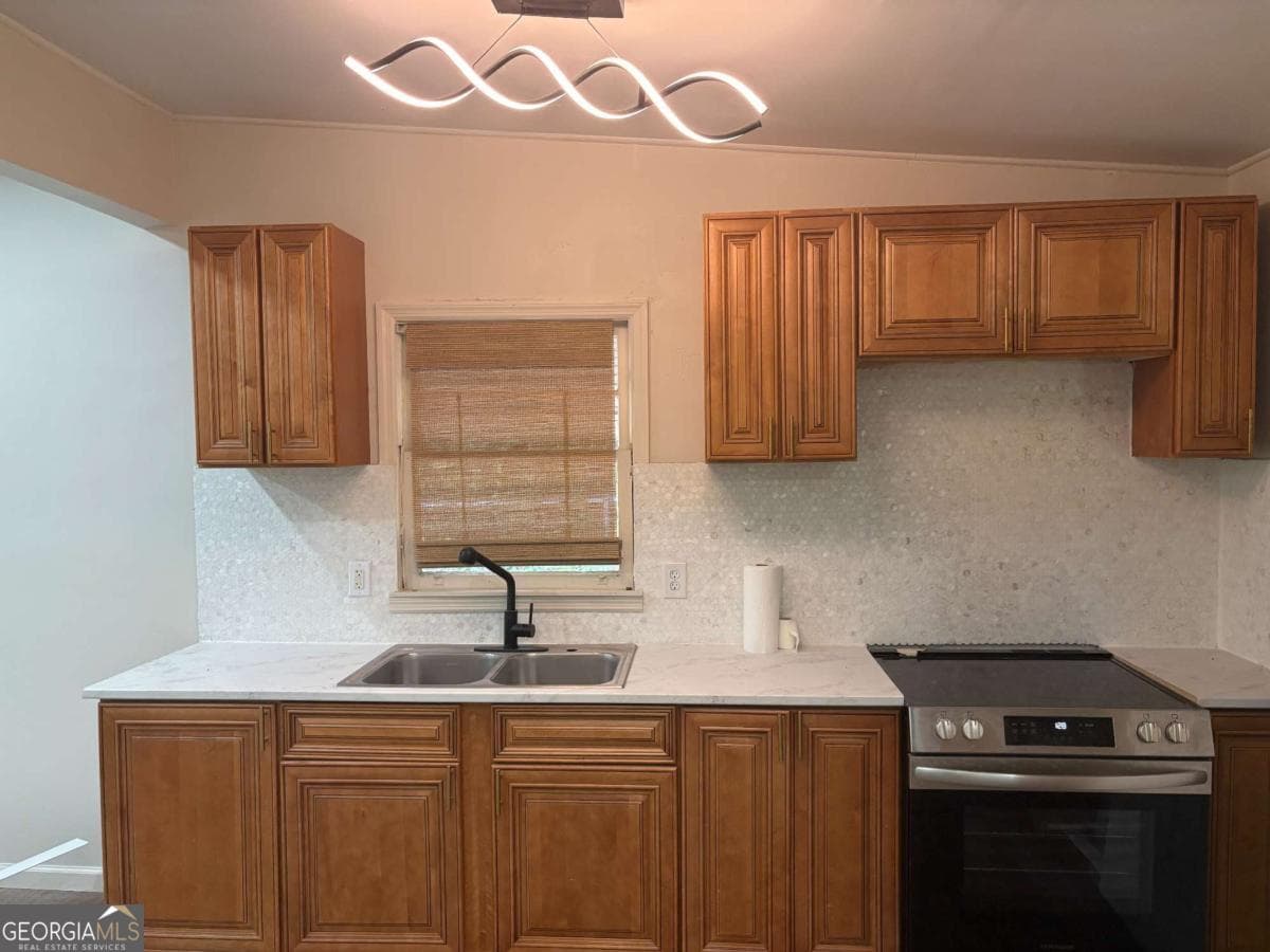 2 bedroom, 1 bathroom, 832 sq ft single family residence for sale at 4049 Villa Avenue, Macon, GA 31204 — photo 5