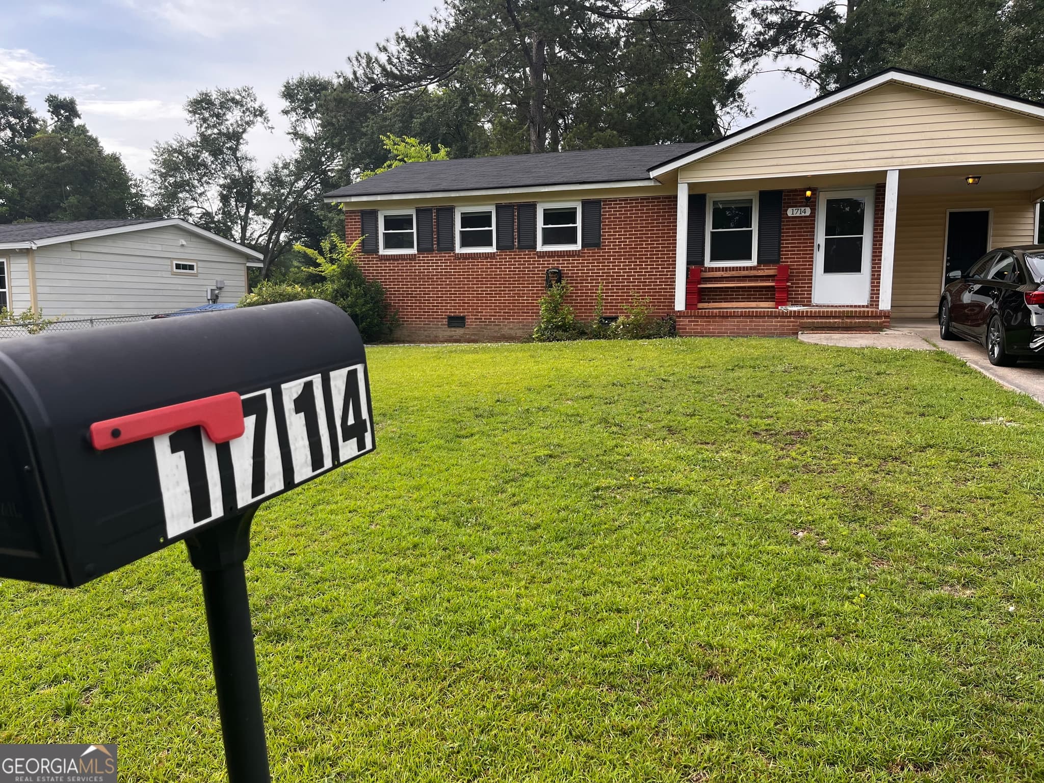 2 bedroom, 1.5 bathroom, 1,002 sq ft single family residence under contract at 1714 Apple Valley Drive, Augusta, GA 30906 — photo 2