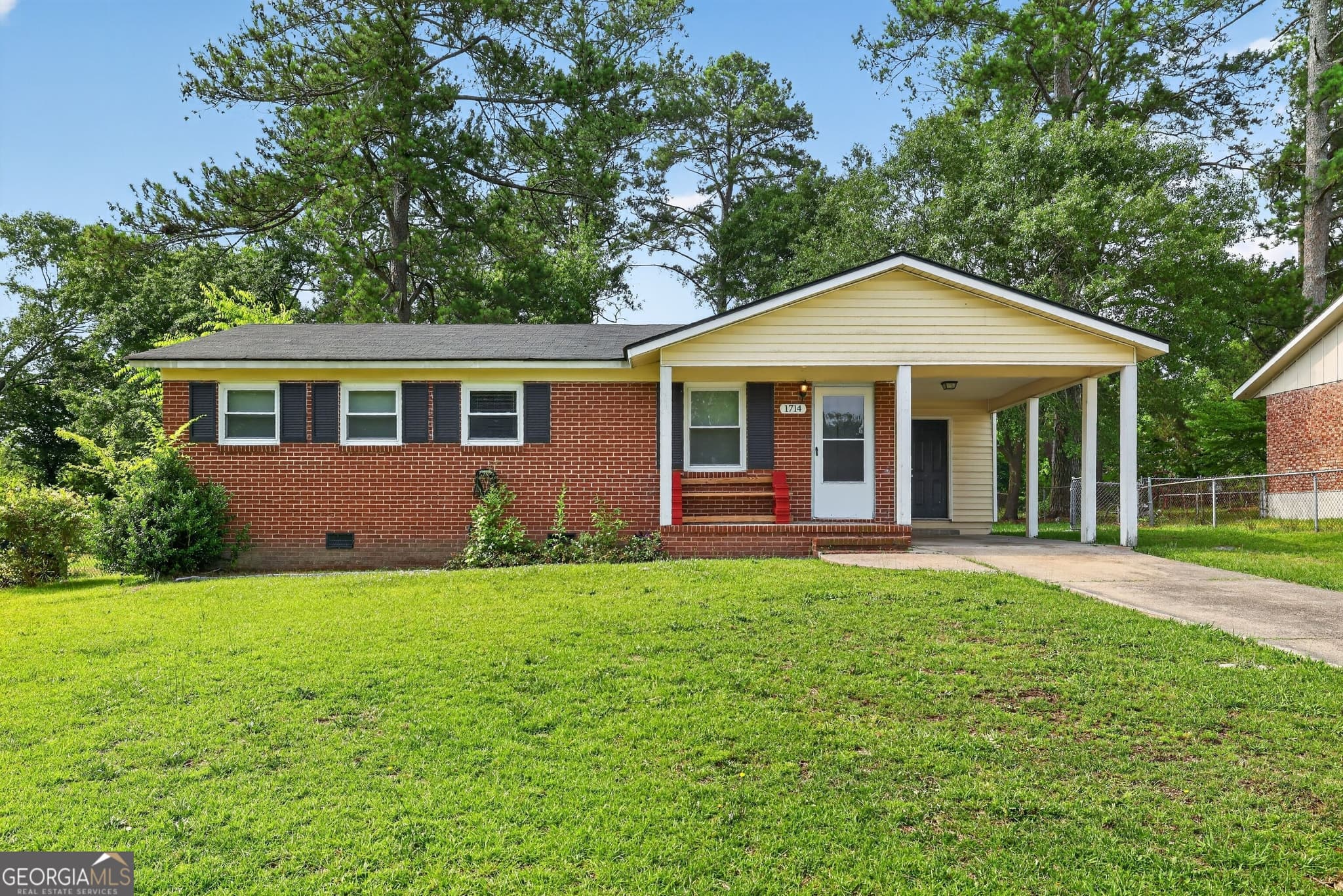 2 bedroom, 1.5 bathroom, 1,002 sq ft single family residence under contract at 1714 Apple Valley Drive, Augusta, GA 30906