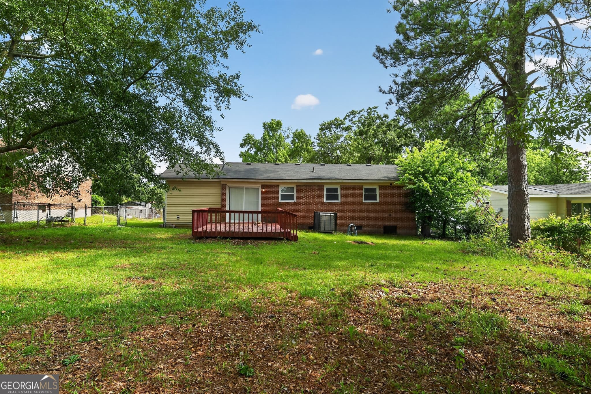 2 bedroom, 1.5 bathroom, 1,002 sq ft single family residence under contract at 1714 Apple Valley Drive, Augusta, GA 30906 — photo 4