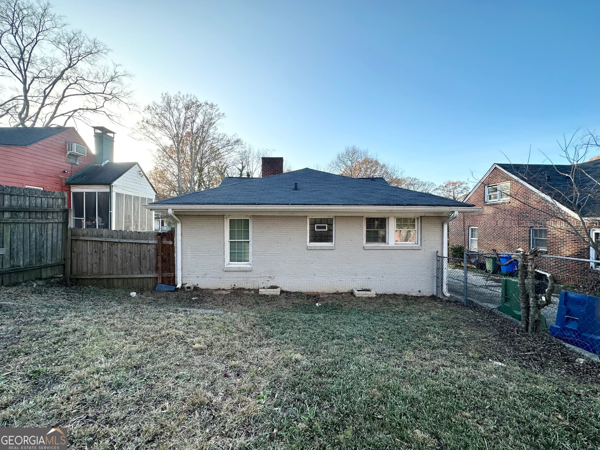 3 bedroom, 1 bathroom, 980 sq ft single family residence for sale at 555 Holly Street, Atlanta, GA 30318 — photo 10