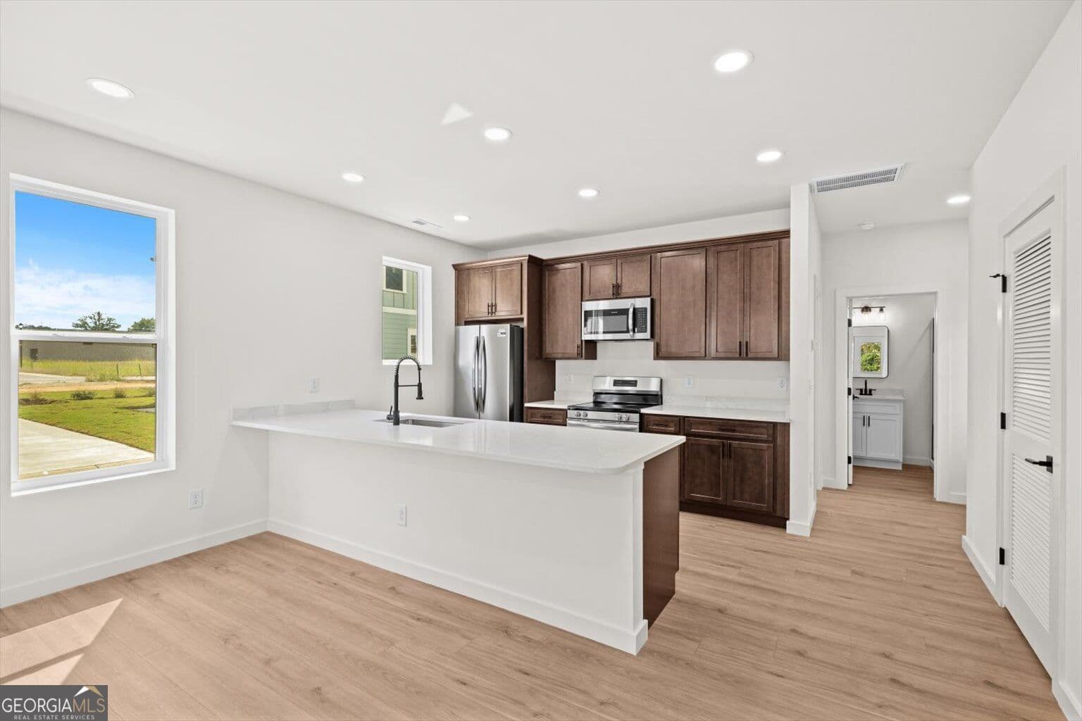 3 bedroom, 3 bathroom, 1,320 sq ft single family residence for sale at 906 S Hamilton Street, Dalton, GA 30720 — photo 8
