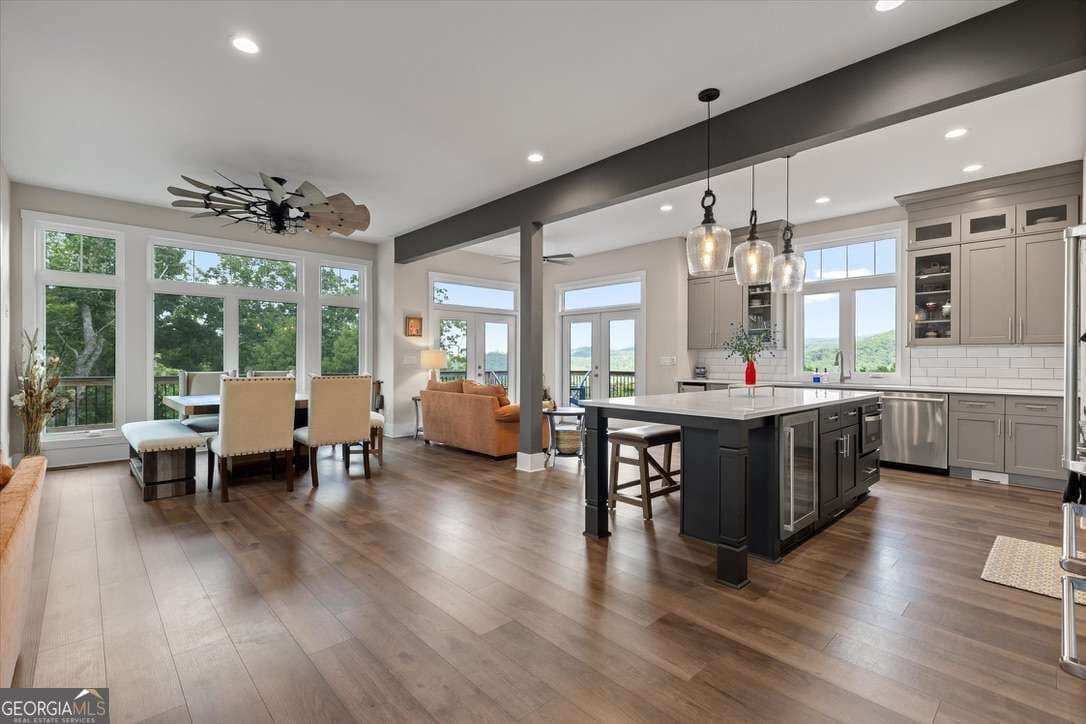 5 bedroom, 4.5 bathroom, 4,110 sq ft single family residence for sale at 1722 High Summit Drive, Talking Rock, GA 30175 — photo 5