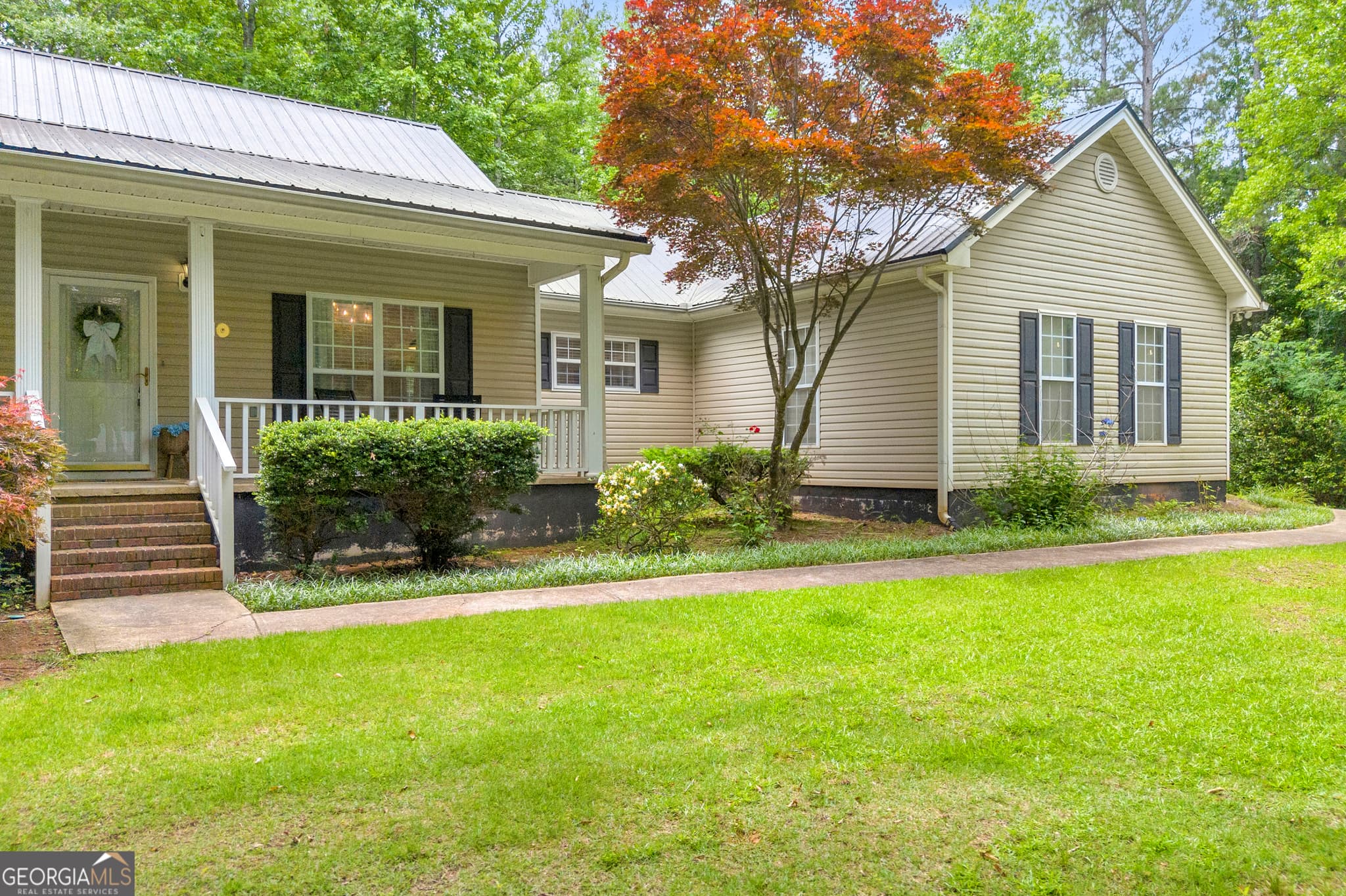 3 bedroom, 2 bathroom, 1,791 sq ft single family residence for sale at 163 Tuxedo Drive, Commerce, GA 30530 — photo 6