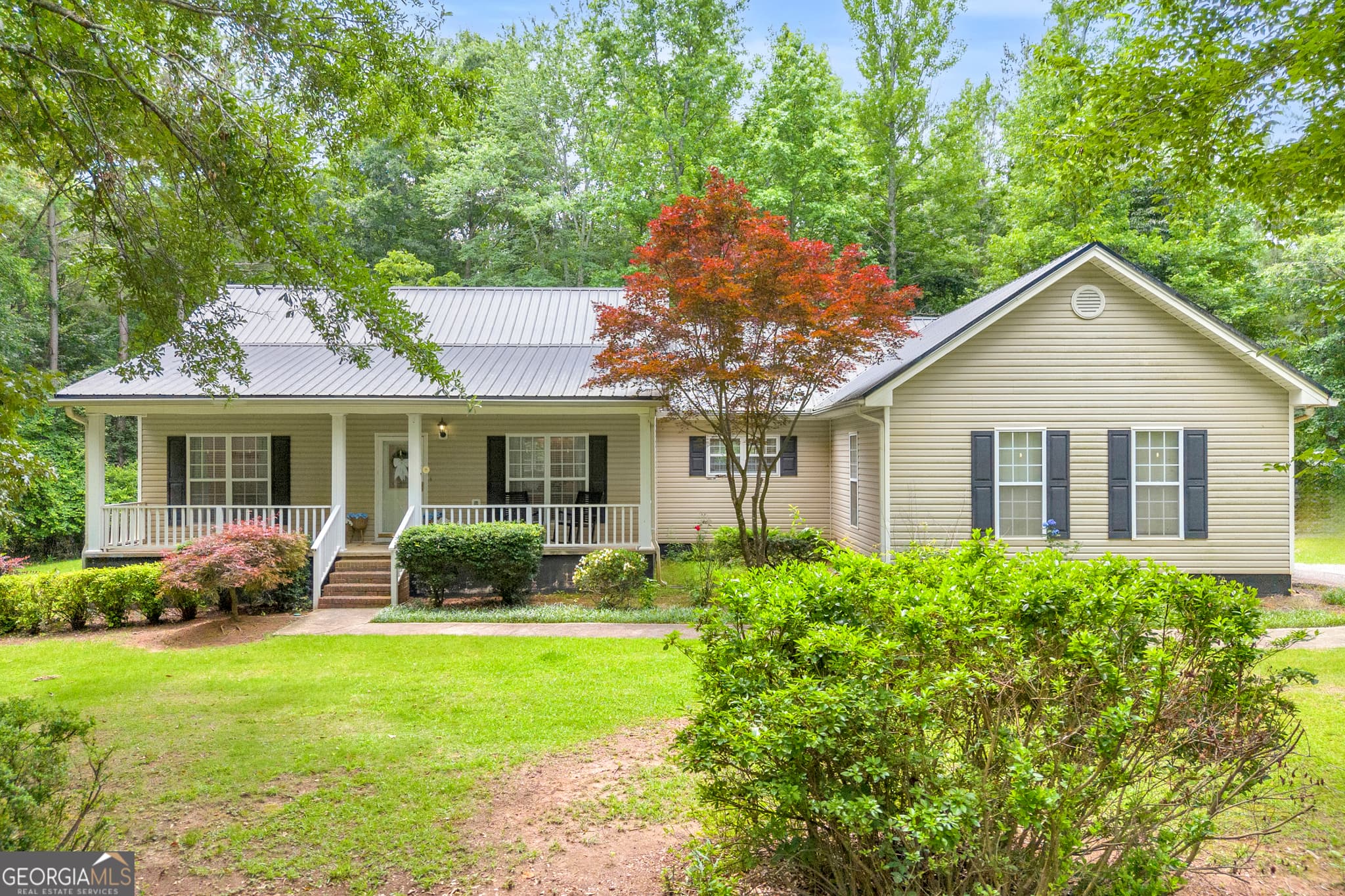 3 bedroom, 2 bathroom, 1,791 sq ft single family residence for sale at 163 Tuxedo Drive, Commerce, GA 30530