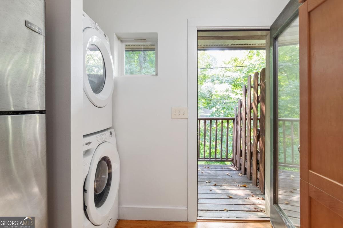 1 bedroom, 1 bathroom, 667 sq ft condominium for sale at 2023 Oakview Road 223, Atlanta, GA 30317 — photo 9