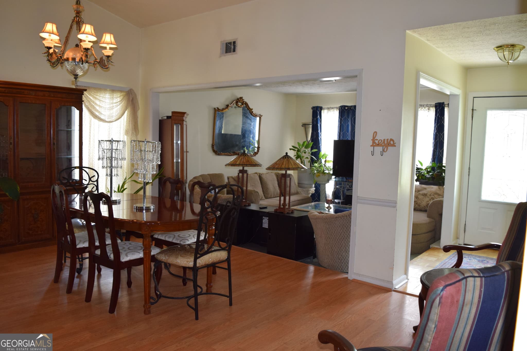 3 bedroom, 2 bathroom, 1,832 sq ft single family residence for sale at 8440 Cedar Creek Ridge, Riverdale, GA 30274 — photo 6