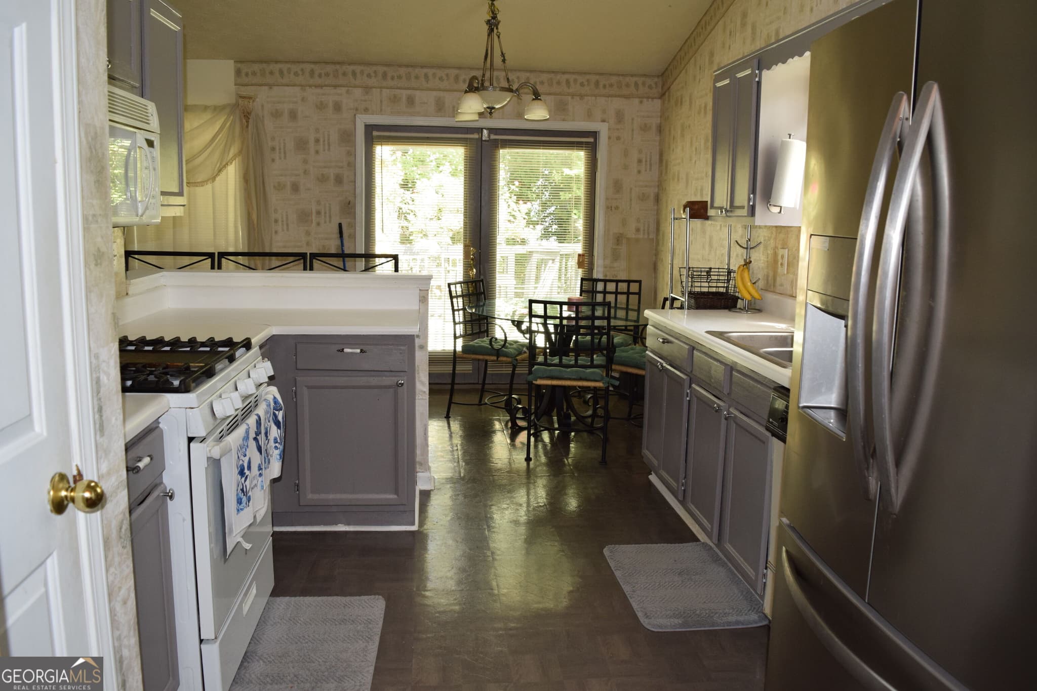 3 bedroom, 2 bathroom, 1,832 sq ft single family residence for sale at 8440 Cedar Creek Ridge, Riverdale, GA 30274 — photo 8