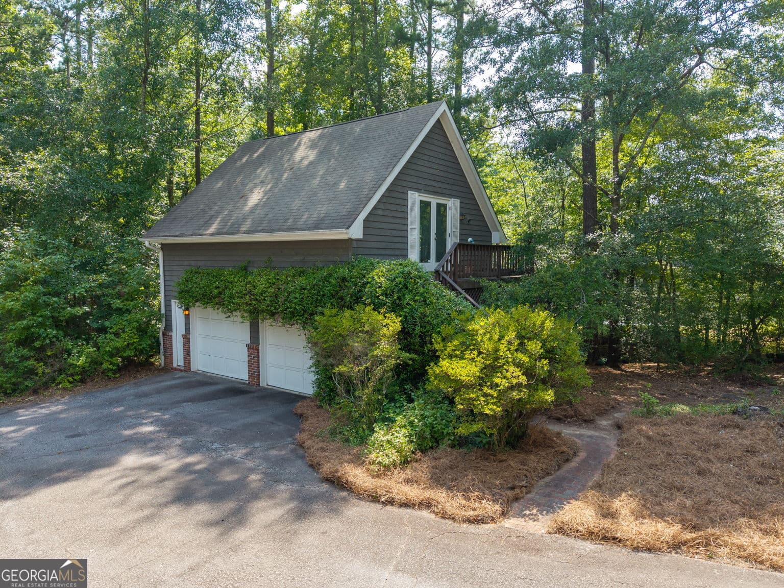 3 bedroom, 3 bathroom, 4,029 sq ft single family residence for sale at 3189 Spring Lake Drive, Conyers, GA 30013 — photo 8
