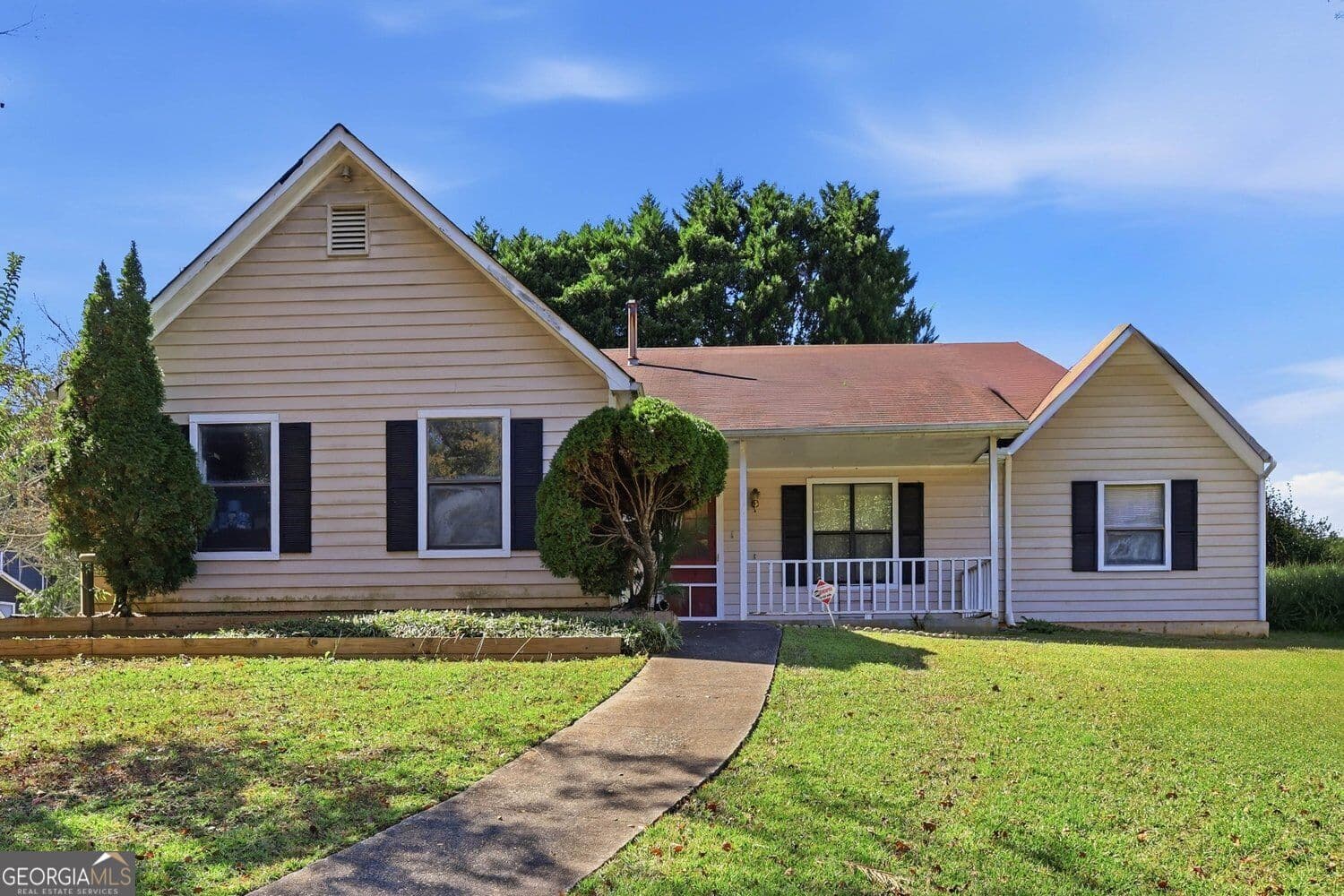 3 bedroom, 2 bathroom, 1,664 sq ft single family residence for sale at 1246 Peninsula Trace, Lawrenceville, GA 30044 — photo 1 of 27