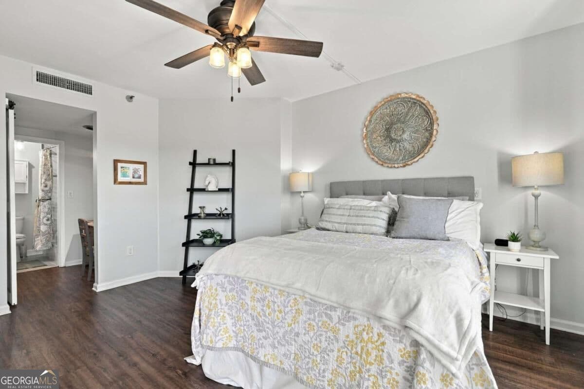 1 bedroom, 1 bathroom, 820 sq ft condominium for sale at 1 Biscayne Drive 609, Atlanta, GA 30309 — photo 10