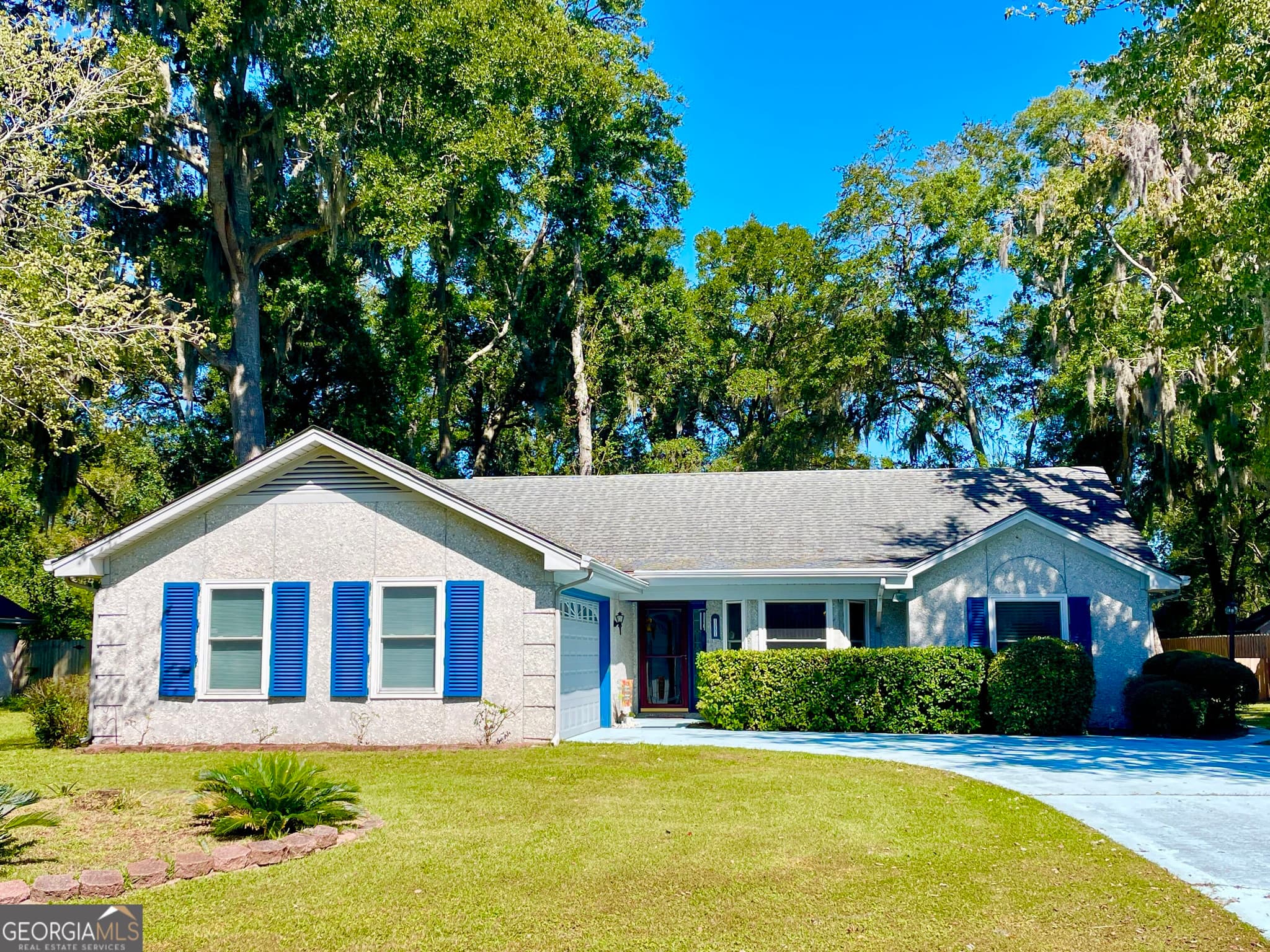 4 bedroom, 2 bathroom, 2,141 sq ft single family residence for sale at 111 Plantation Ct, St. Marys, GA 31558