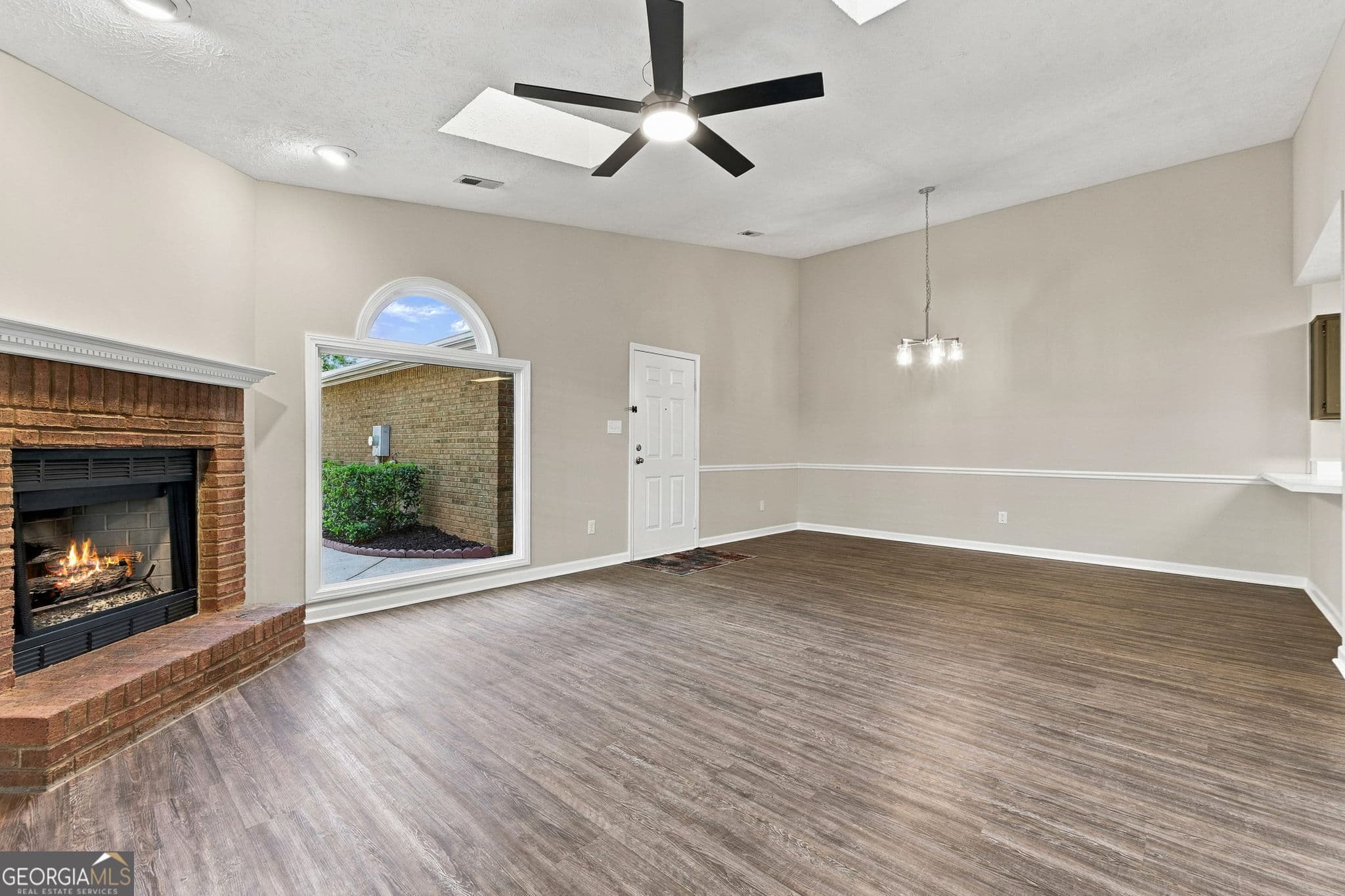 2 bedroom, 2 bathroom, 1,240 sq ft single family residence for sale at 210 Courtyard Lane, Fayetteville, GA 30215 — photo 9
