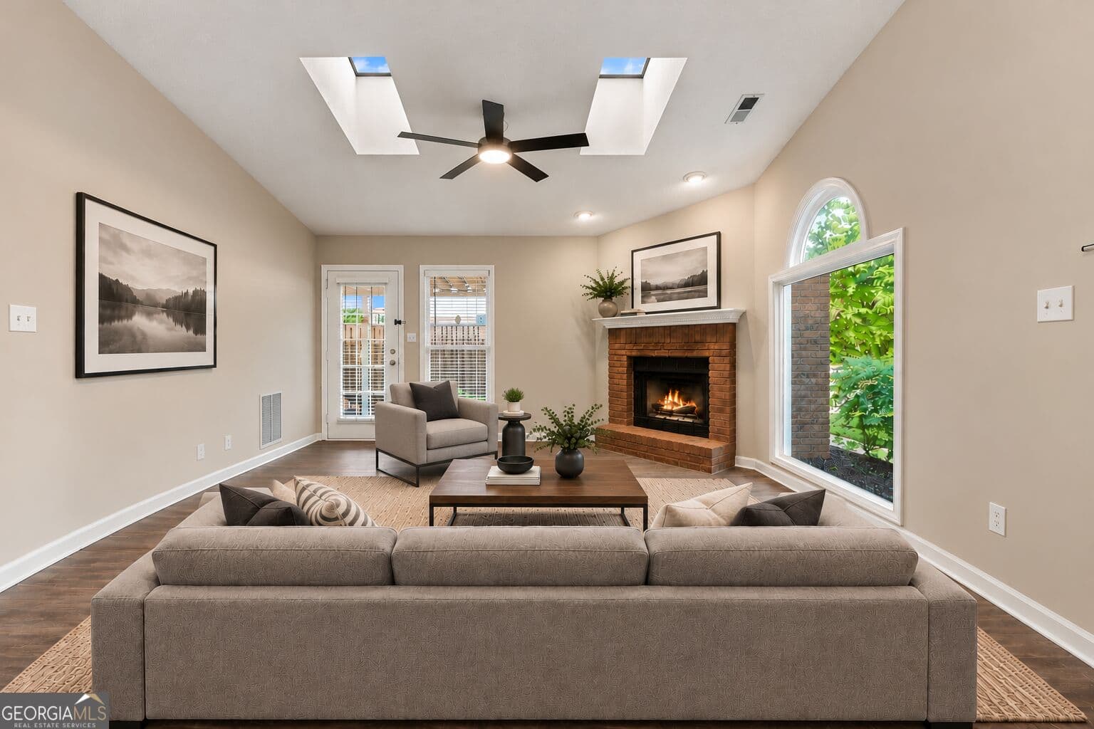 2 bedroom, 2 bathroom, 1,240 sq ft single family residence for sale at 210 Courtyard Lane, Fayetteville, GA 30215 — photo 8