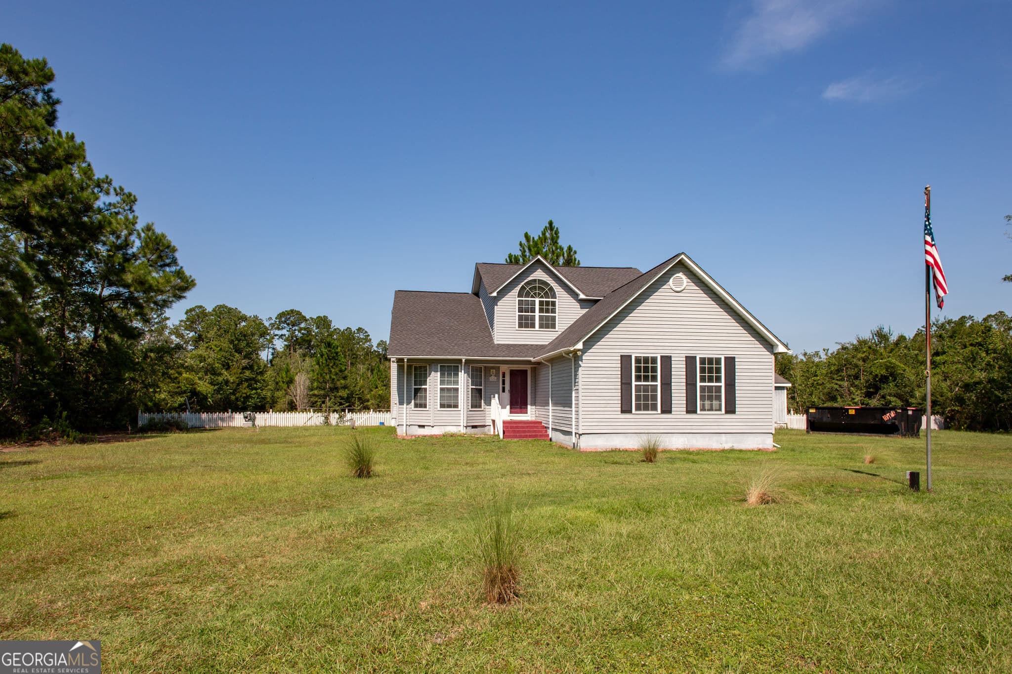 5 bedroom, 3 bathroom, 3,144 sq ft single family residence for sale at 2620 Gibbs Street, Waycross, GA 31503
