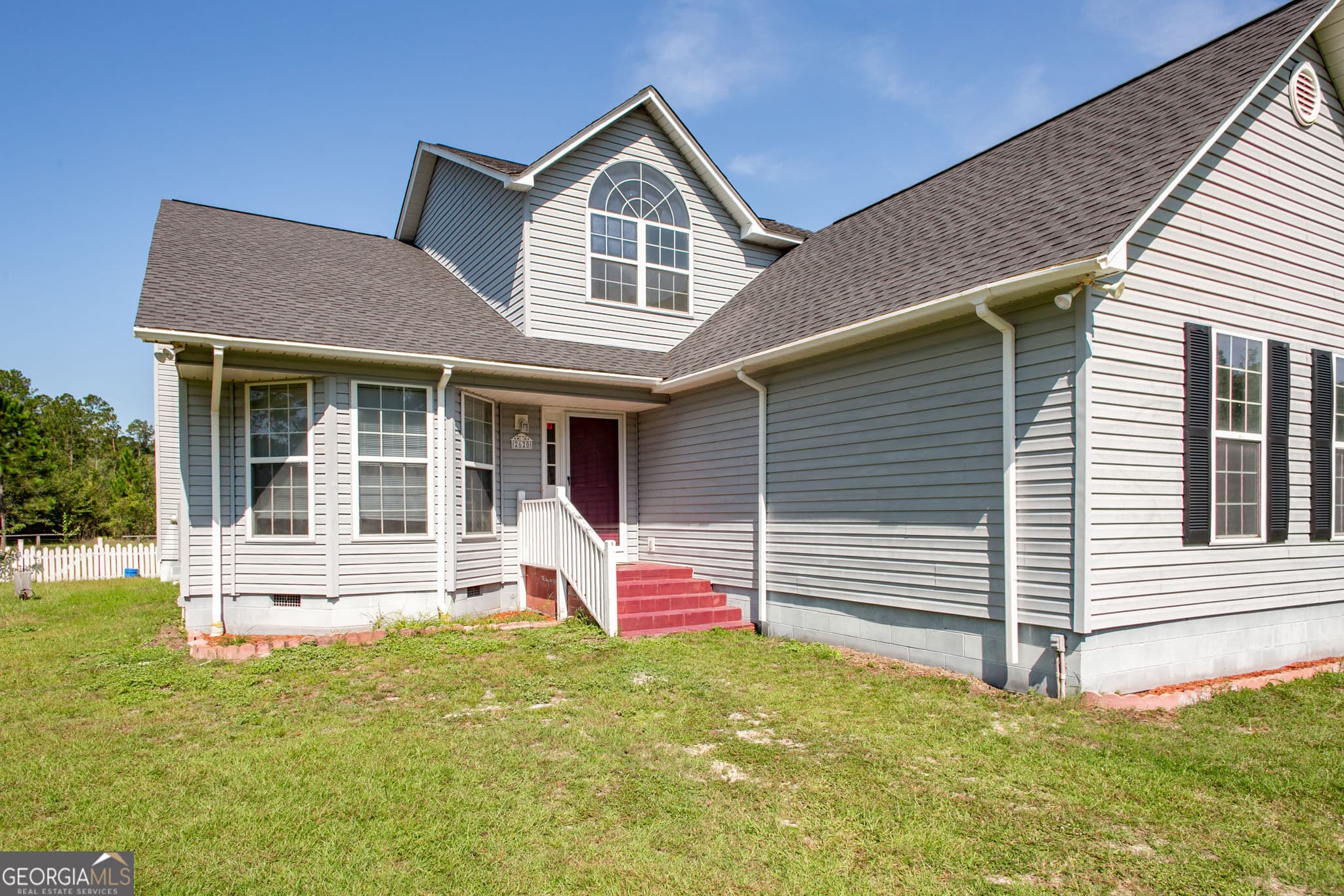 5 bedroom, 3 bathroom, 3,144 sq ft single family residence for sale at 2620 Gibbs Street, Waycross, GA 31503 — photo 4