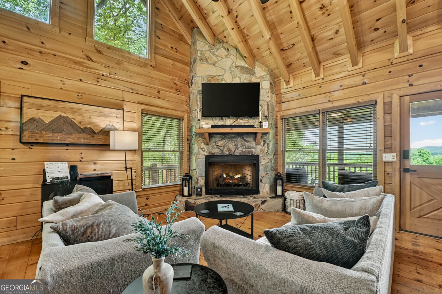 3 bedroom, 2 bathroom, 1,050 sq ft cabin,single family residence for sale at 40 Joanna Court, Cherry Log, GA 30522 — photo 4
