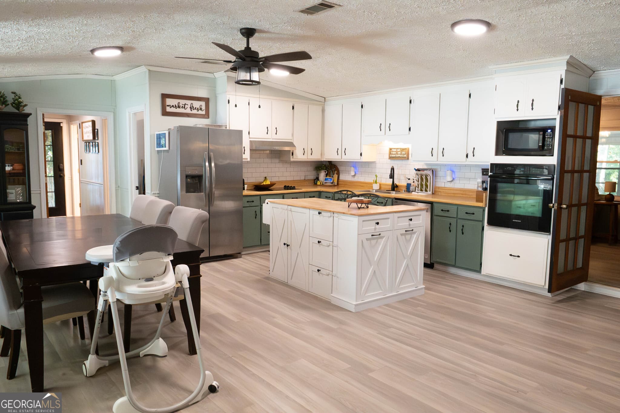 4 bedroom, 2 bathroom, 2,300 sq ft single family residence for sale at 44 Penn Drive, Jackson, GA 30233 — photo 5