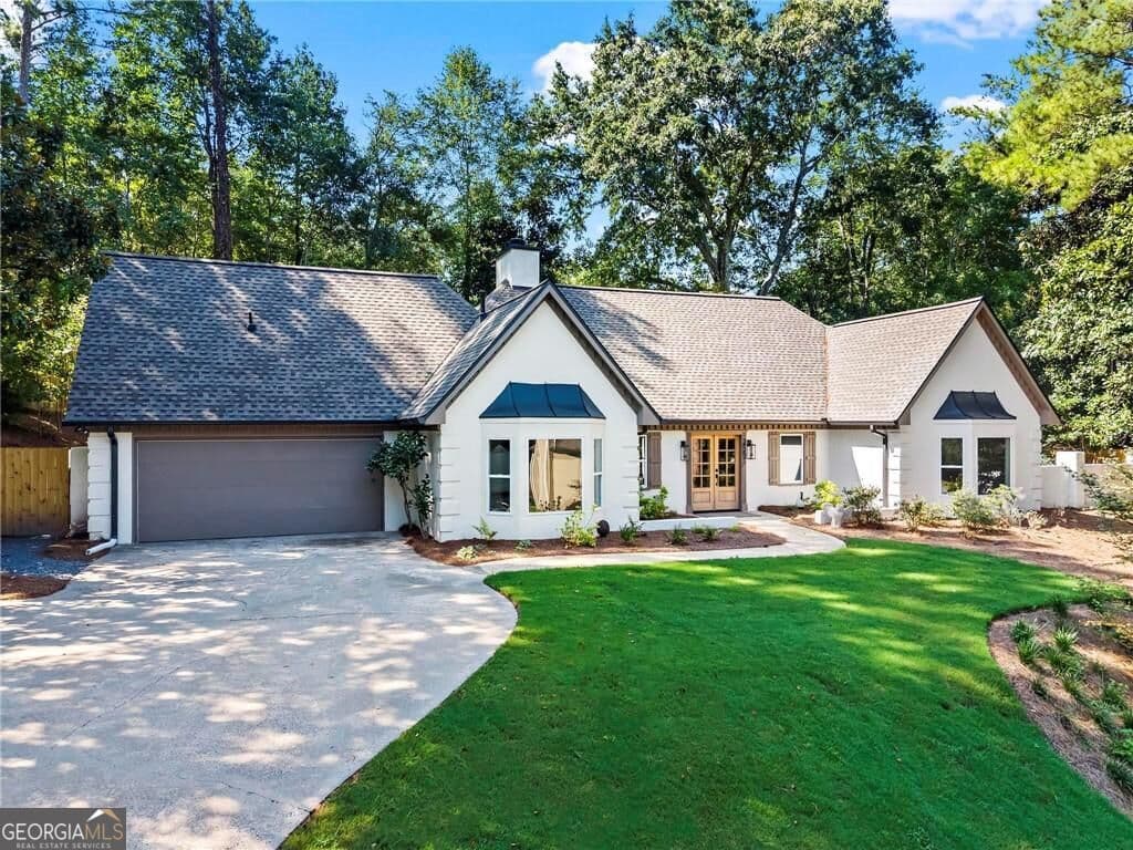 4 bedroom, 3.5 bathroom, 2,797 sq ft single family residence for sale at 2552 Hollycreek Drive, Marietta, GA 30062 — photo 2