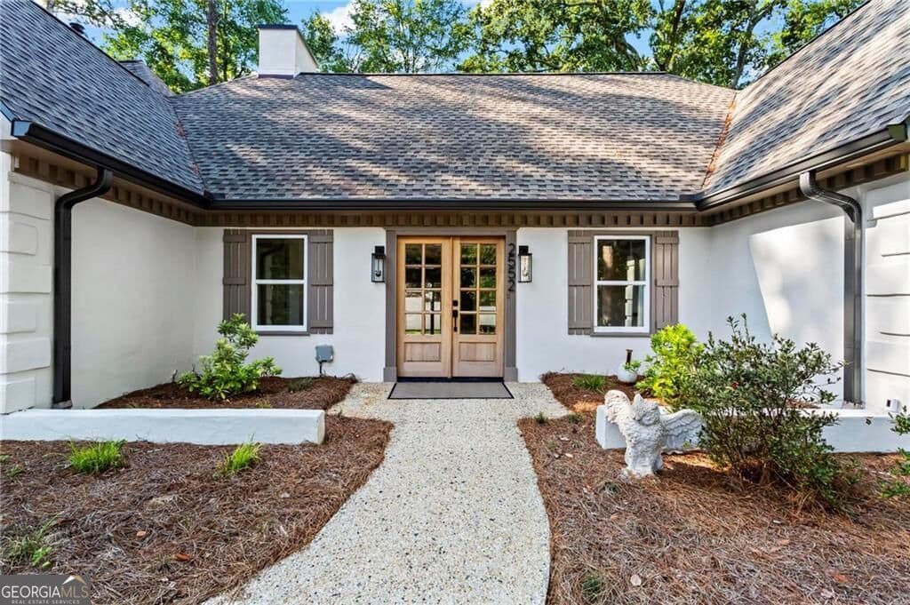 4 bedroom, 3.5 bathroom, 2,797 sq ft single family residence for sale at 2552 Hollycreek Drive, Marietta, GA 30062 — photo 3
