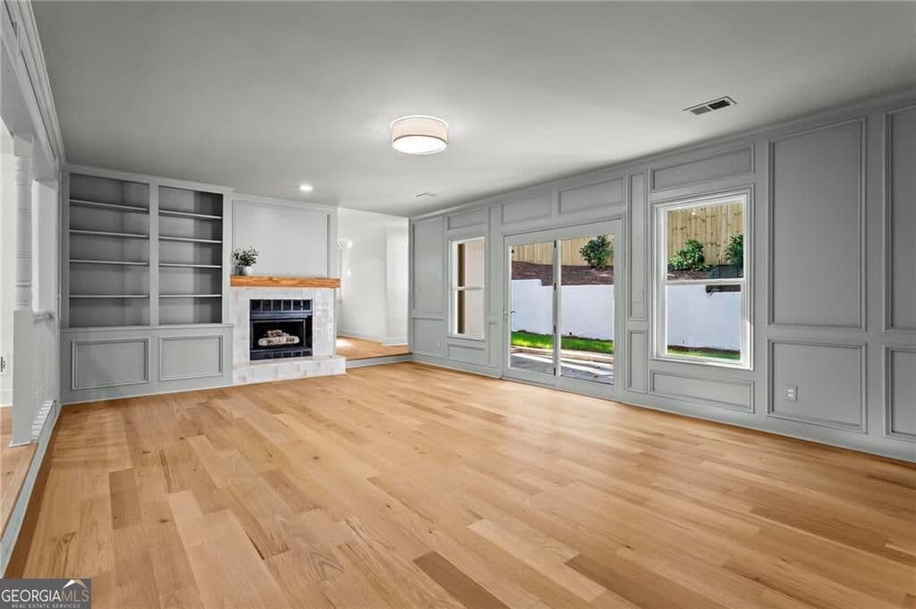 4 bedroom, 3.5 bathroom, 2,797 sq ft single family residence for sale at 2552 Hollycreek Drive, Marietta, GA 30062 — photo 9