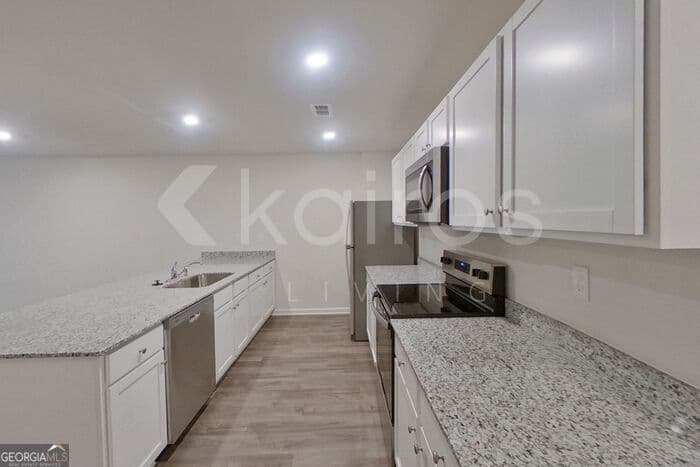 3 bedroom, 2.5 bathroom, 1,648 sq ft townhouse for rent at 373 Ironwood Court, Macon, GA 31210 for $1,675 a month — photo 6