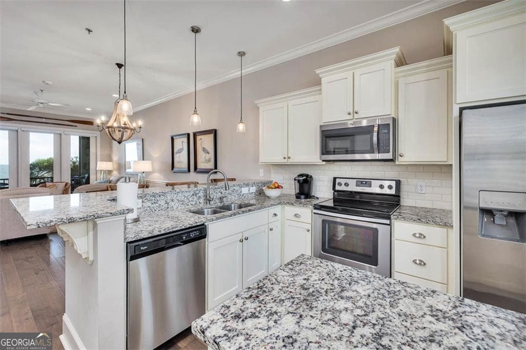3 bedroom, 3.5 bathroom, 1,674 sq ft single family residence under contract at 174 Turtle Track Lane, Jekyll Island, GA 31527 — photo 9