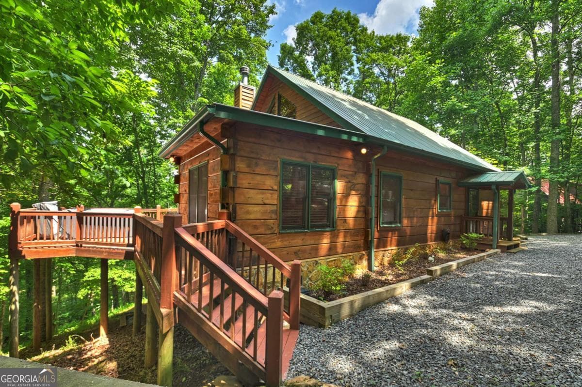 3 bedroom, 3 bathroom, 2,396 sq ft cabin,single family residence for sale at 316 Pigeon Creek Road, Blue Ridge, GA 30513 — photo 3
