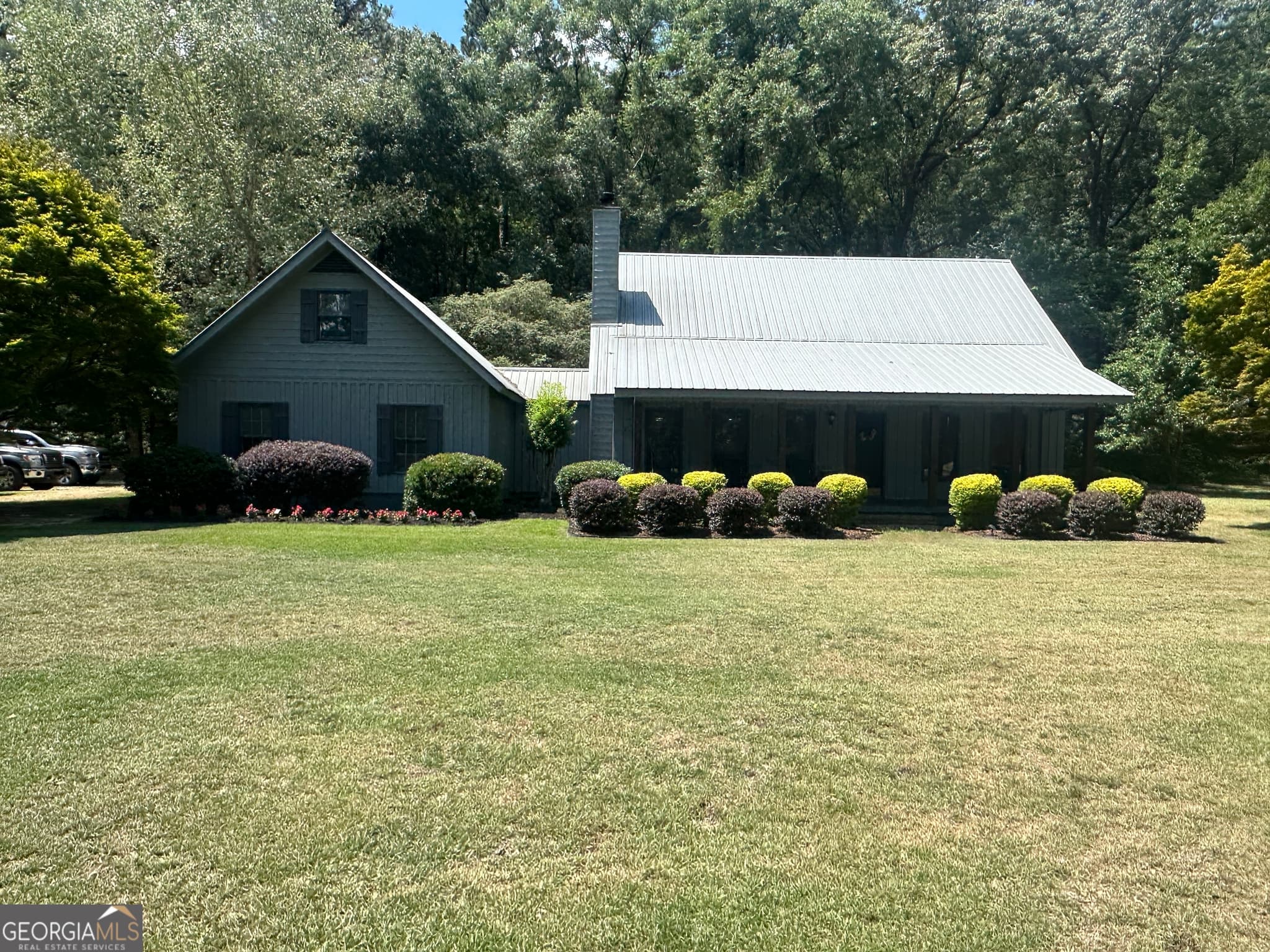 3 bedroom, 2 bathroom, 2,200 sq ft single family residence for sale at 3852 Poor Robin Road, Sylvania, GA 30467 — photo 2