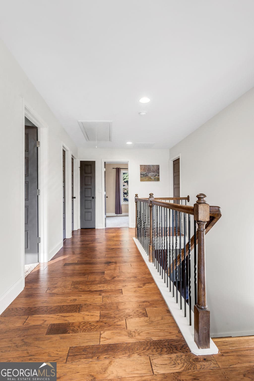 4 bedroom, 2.5 bathroom, 2,765 sq ft single family residence for sale at 3409 Laurel Glen Court, Gainesville, GA 30504 — photo 8
