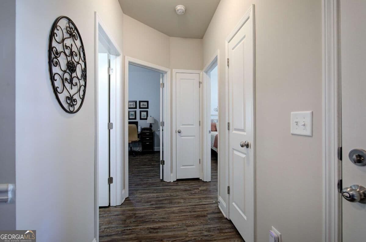 3 bedroom, 2 bathroom, 1,654 sq ft single family residence for sale at 26 Blarneystone Way, Adairsville, GA 30103 — photo 3