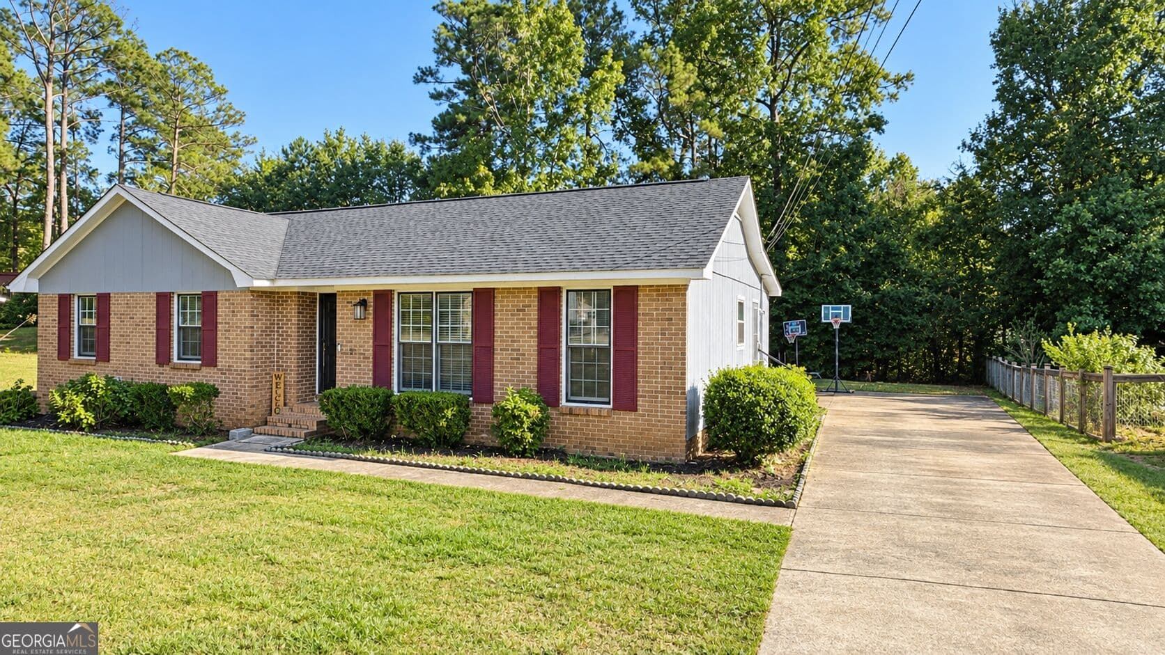 3 bedroom, 2 bathroom, 1,534 sq ft single family residence for sale at 218 Cosby Drive, Lagrange, GA 30241 — photo 6