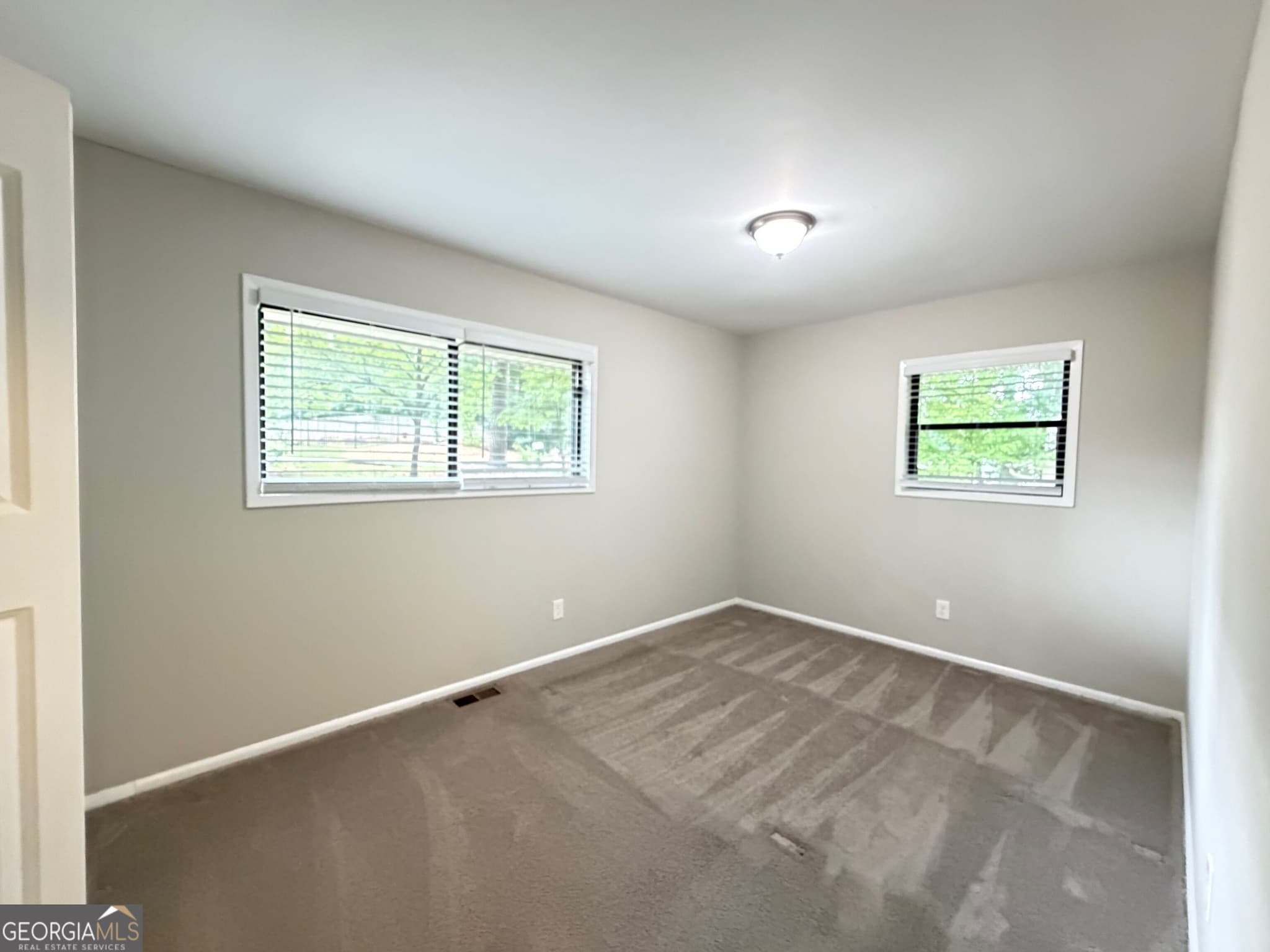 4 bedroom, 2 bathroom, 1,470 sq ft single family residence for sale at 2528 Benson Poole Road, Smyrna, GA 30082 — photo 5