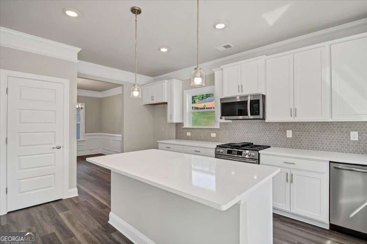 5 bedroom, 3.5 bathroom, 2,628 sq ft single family residence for sale at 3335 Trevi Trail, Douglasville, GA 30135 — photo 10