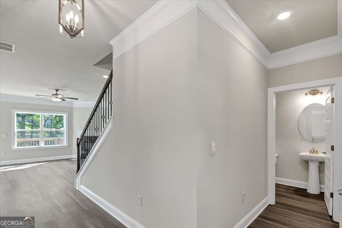 5 bedroom, 3.5 bathroom, 2,628 sq ft single family residence for sale at 3335 Trevi Trail, Douglasville, GA 30135 — photo 4