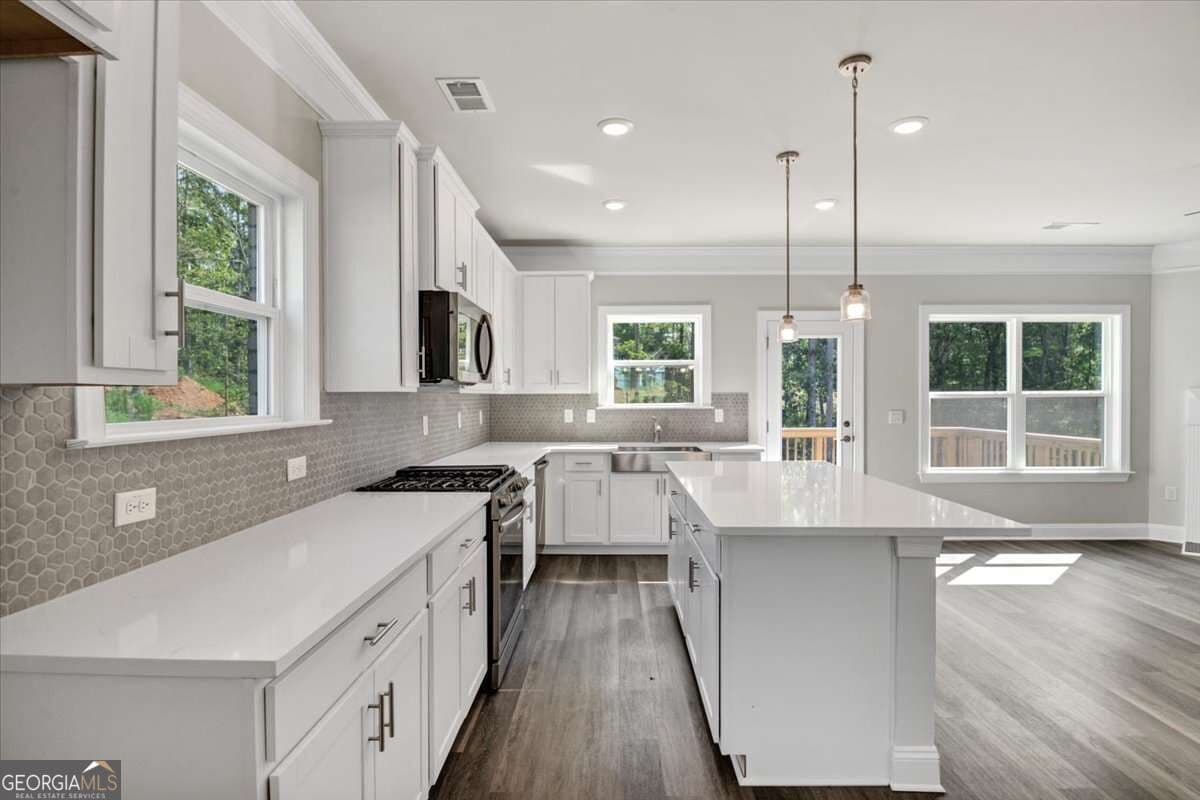 5 bedroom, 3.5 bathroom, 2,628 sq ft single family residence for sale at 3335 Trevi Trail, Douglasville, GA 30135 — photo 8
