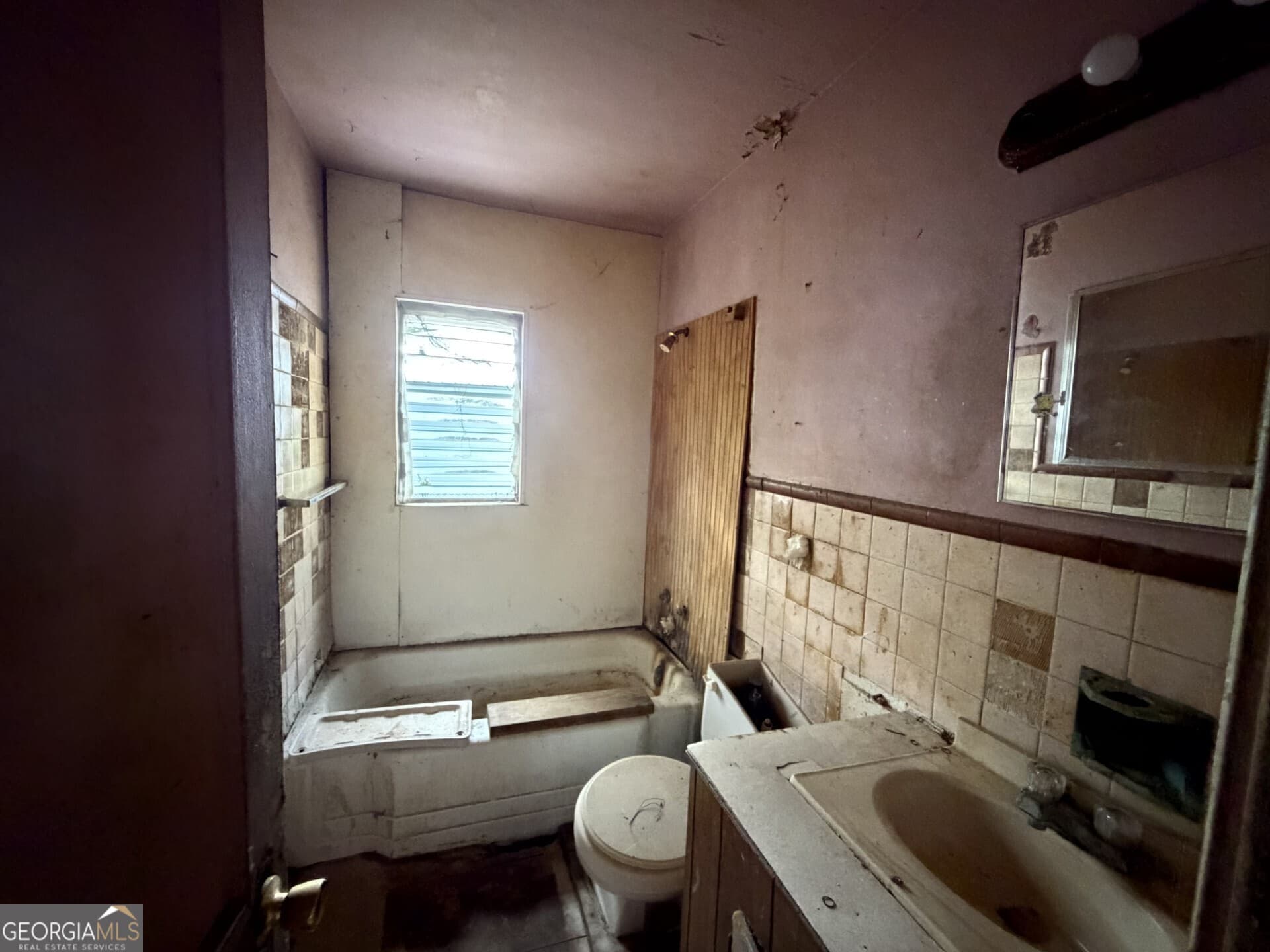 2 bedroom, 1 bathroom, 832 sq ft single family residence for sale at 3511 Franklin Avenue, Brunswick, GA 31520 — photo 6