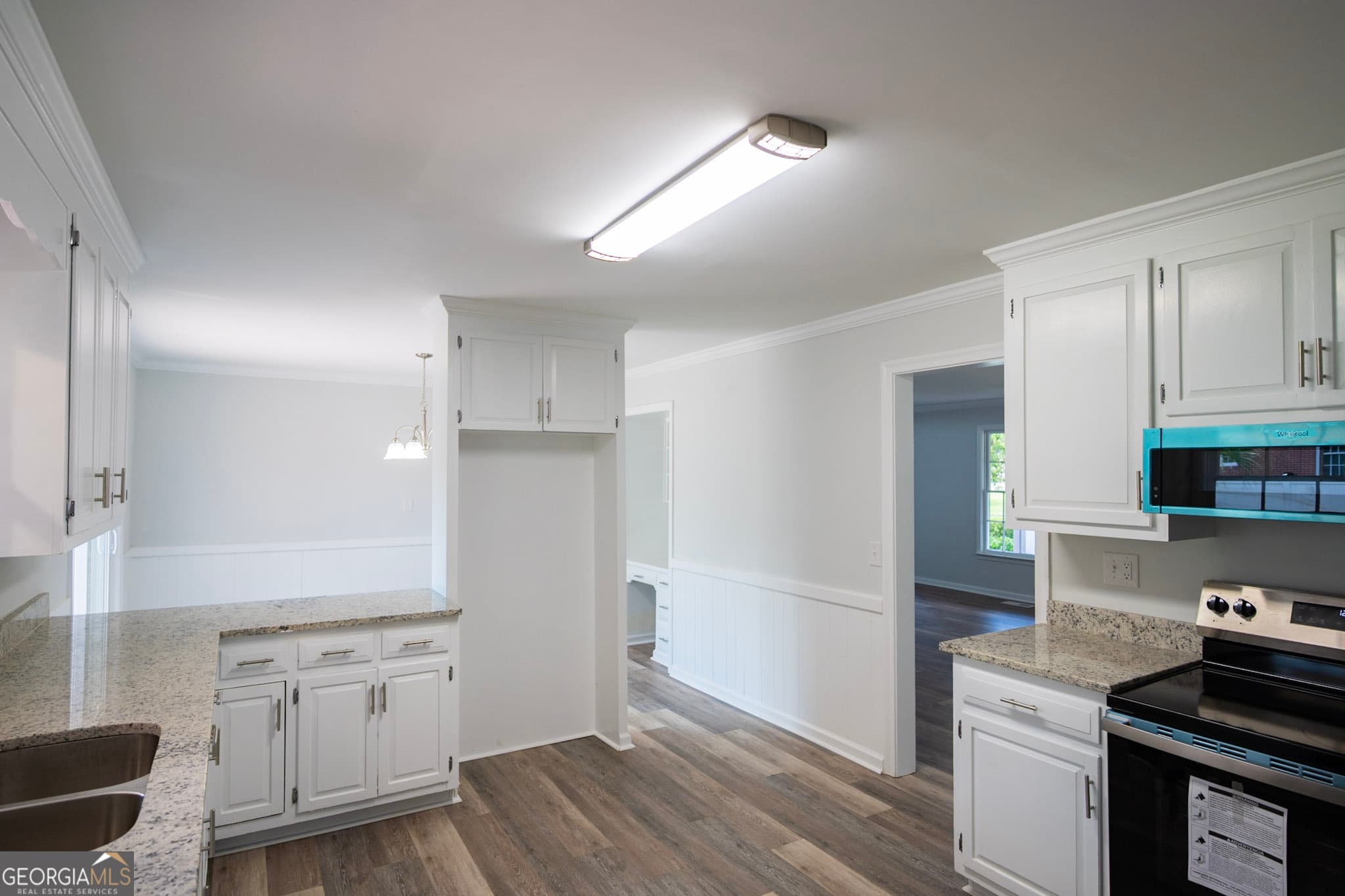 3 bedroom, 2 bathroom, 2,760 sq ft single family residence for sale at 1304 Hill Street, Waycross, GA 31501 — photo 7