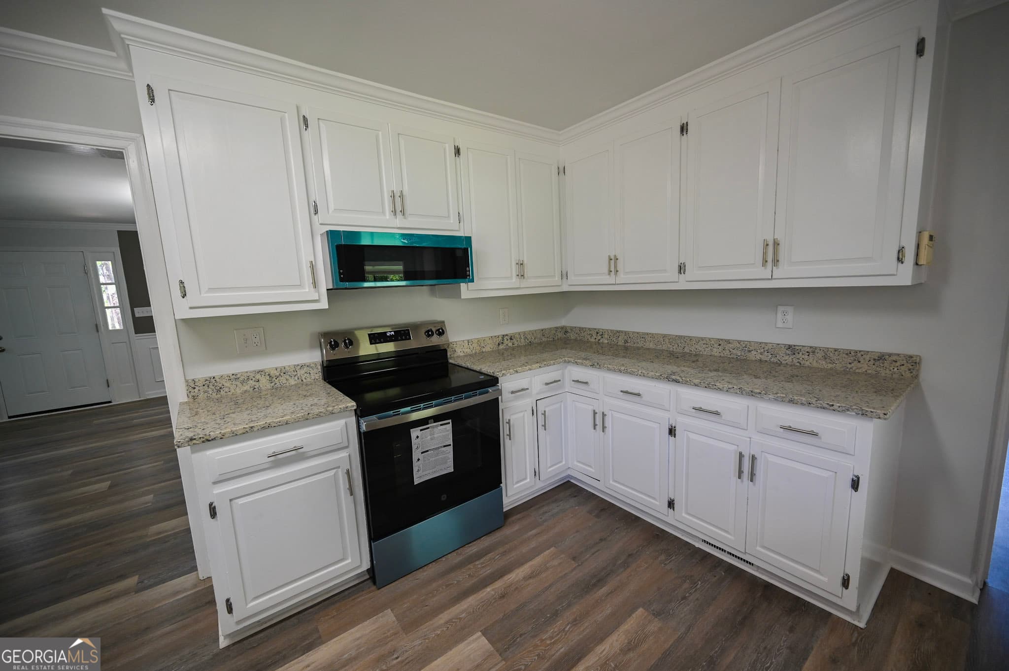 3 bedroom, 2 bathroom, 2,760 sq ft single family residence for sale at 1304 Hill Street, Waycross, GA 31501 — photo 9