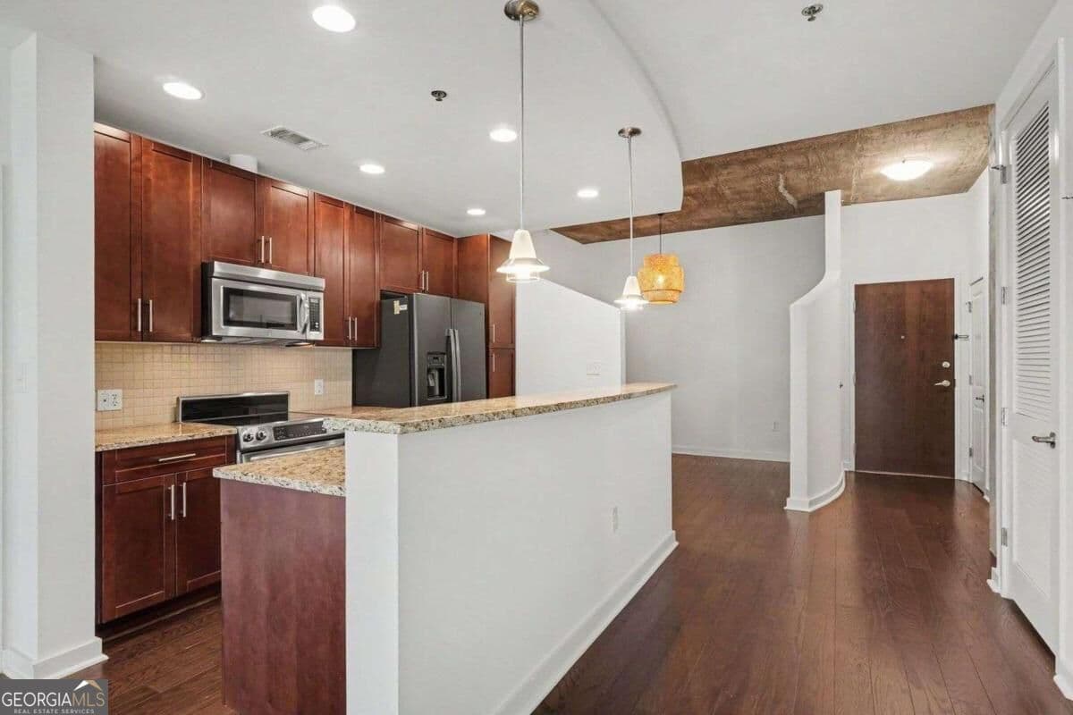 2 bedroom, 2 bathroom, 1,320 sq ft condominium for sale at 855 Peachtree Street 2209, Atlanta, GA 30308 — photo 8