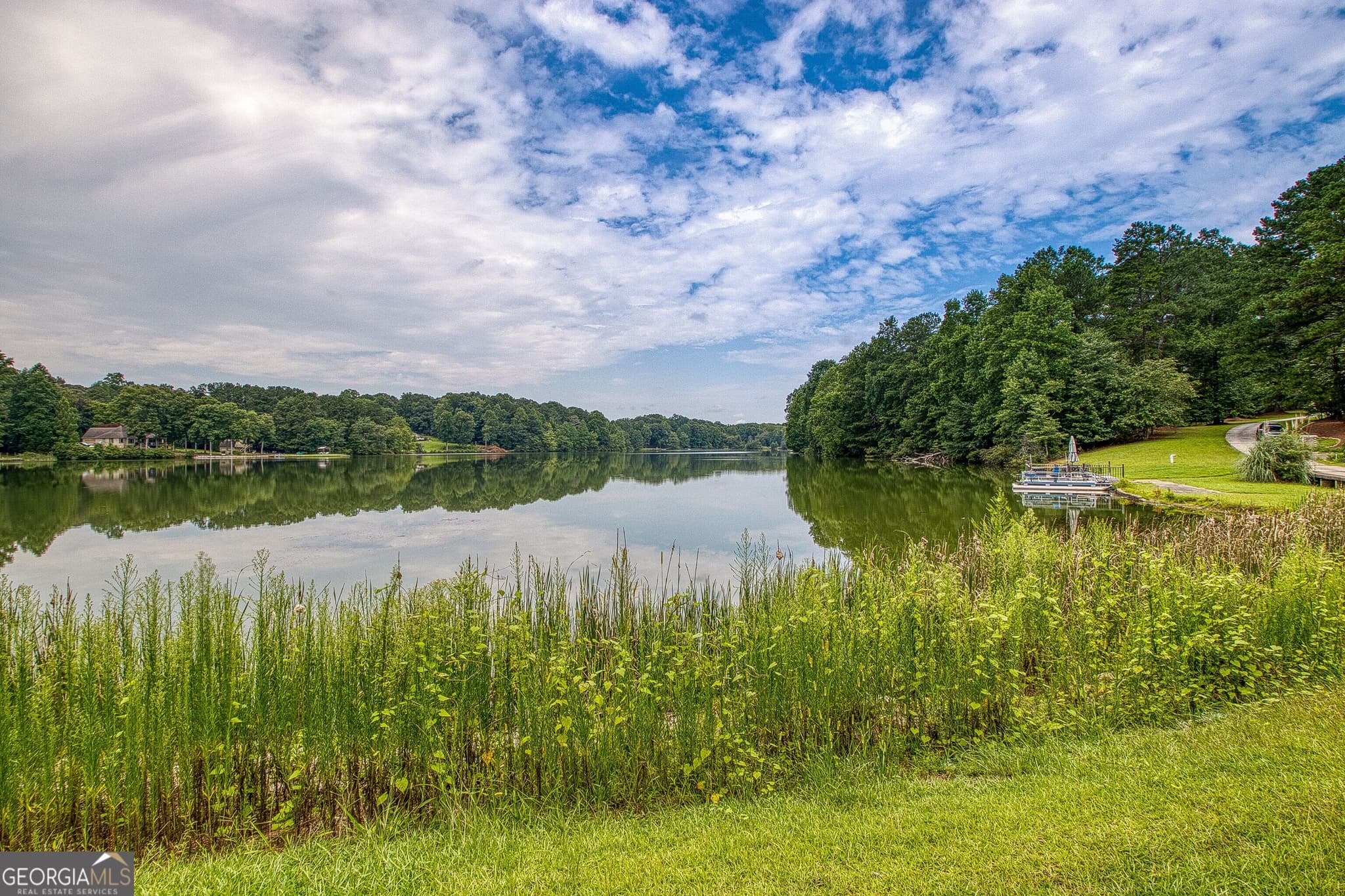 3 bedroom, 2.5 bathroom, 2,658 sq ft single family residence for sale at 160 Sandy Lake Circle, Fayetteville, GA 30214 — photo 7