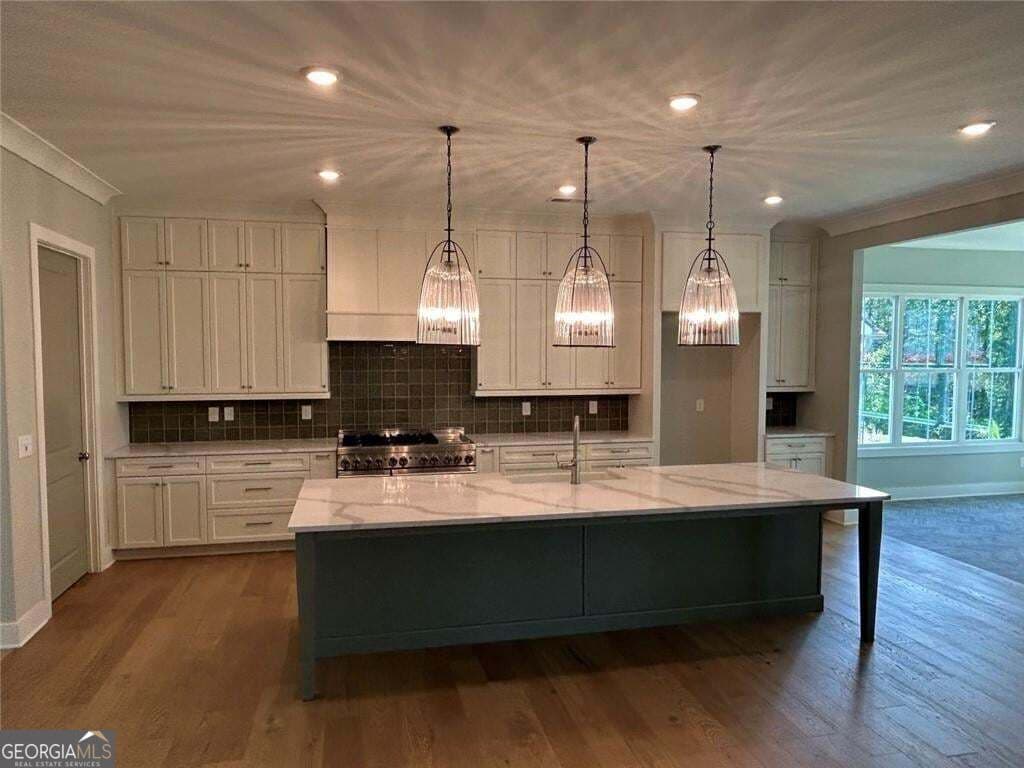 4 bedroom, 3.5 bathroom, 3,933 sq ft single family residence for sale at 1618 Ahaluna Drive, Gainesville, GA 30501 — photo 8